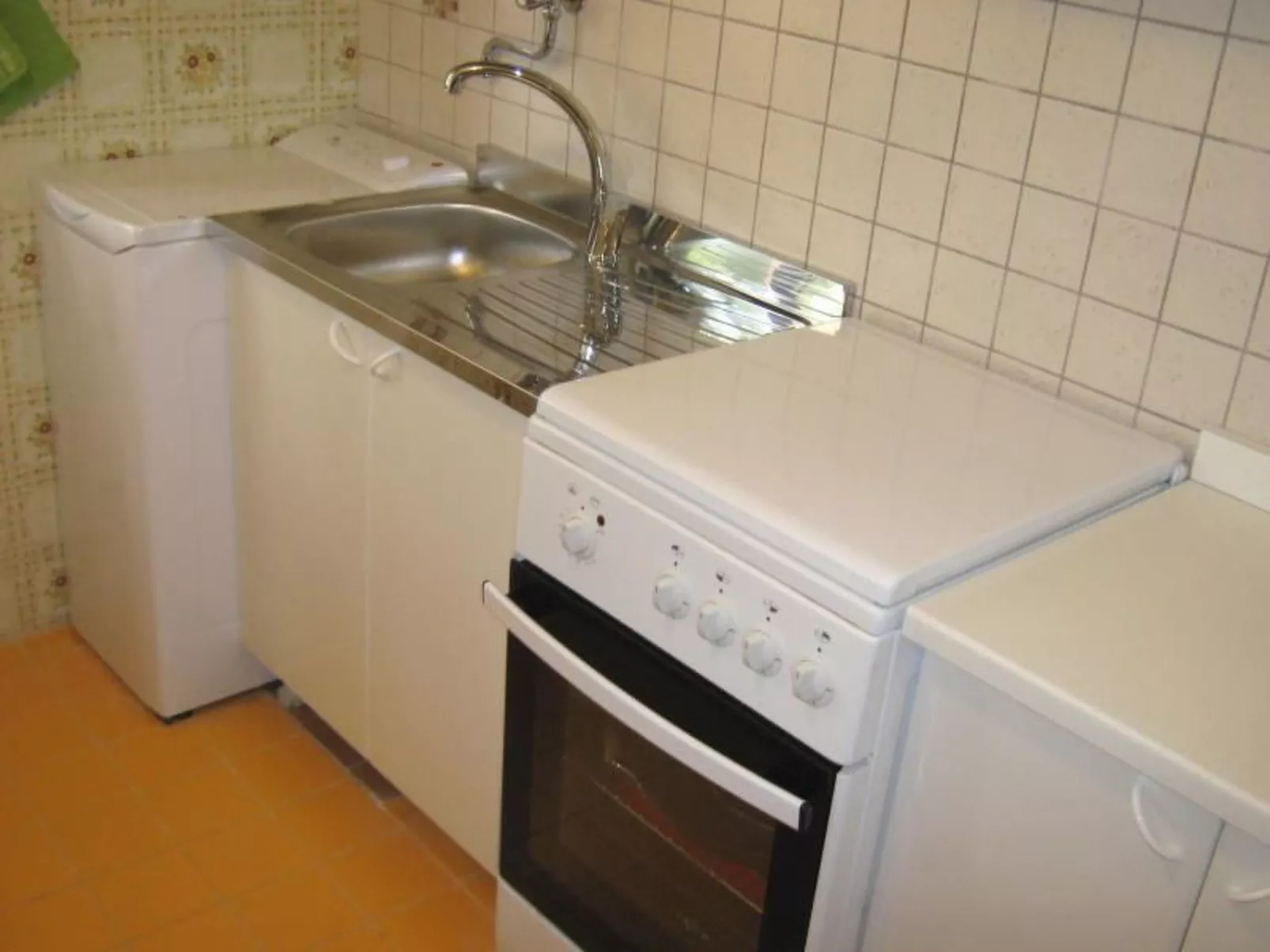 Für 4 Personen 90qm Agnone Bagni-Dedans