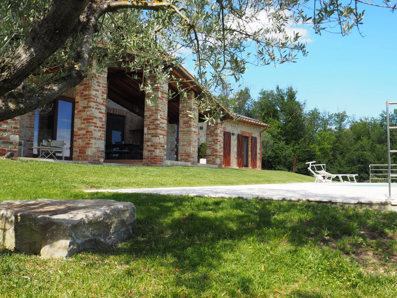 Casale Civitella mit Infinity-Pool-Draußen