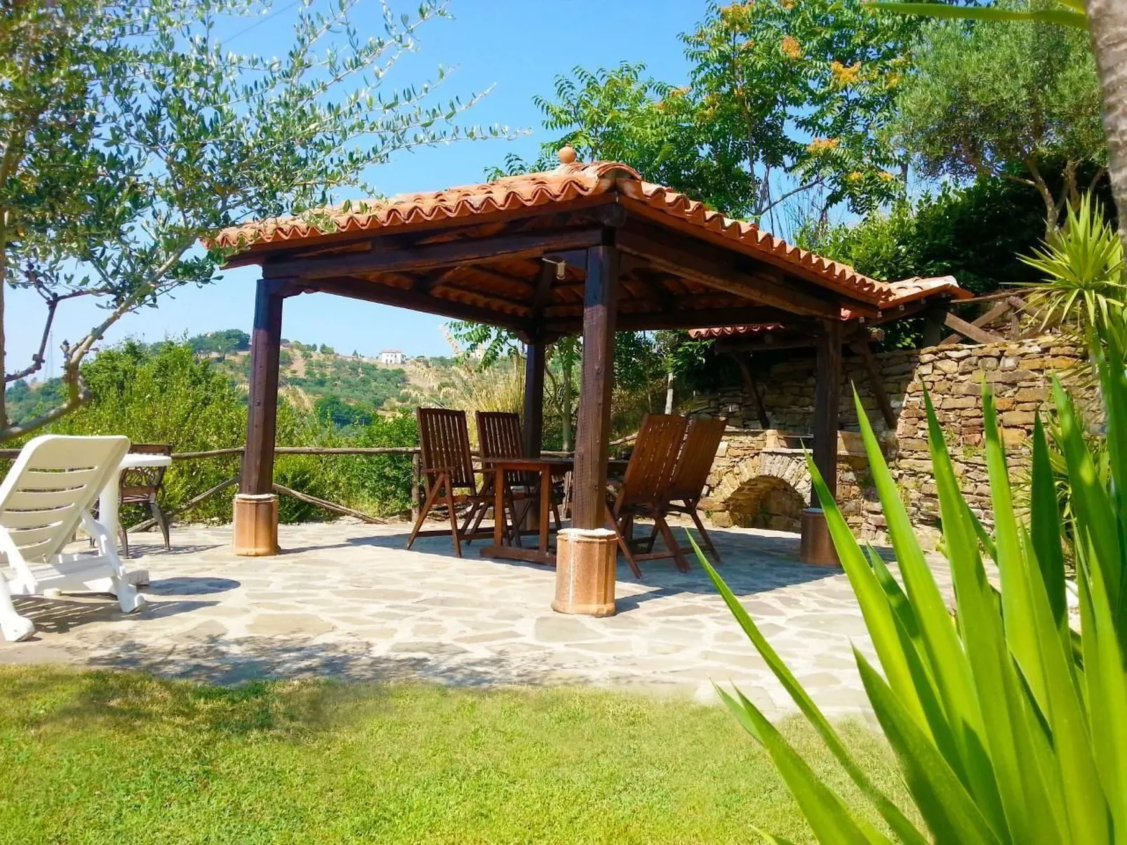 Haus mit privatem Pool und herrlicher Aussicht-Outside