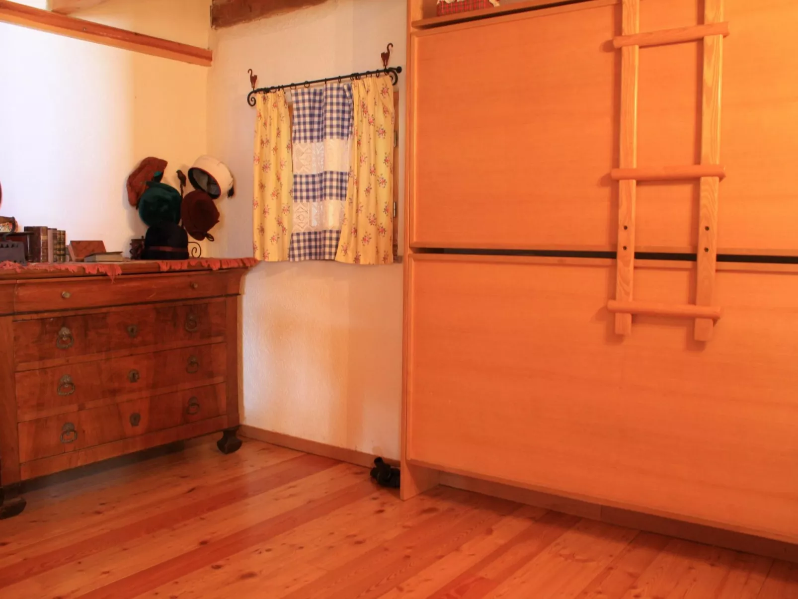 "Das Haus des Lichts-Dedans