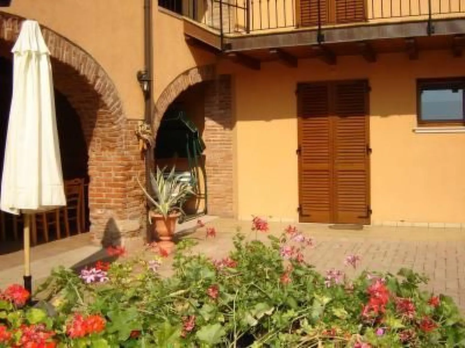 Wohnung mit Garten in der Nähe des Gardasees-Dehors