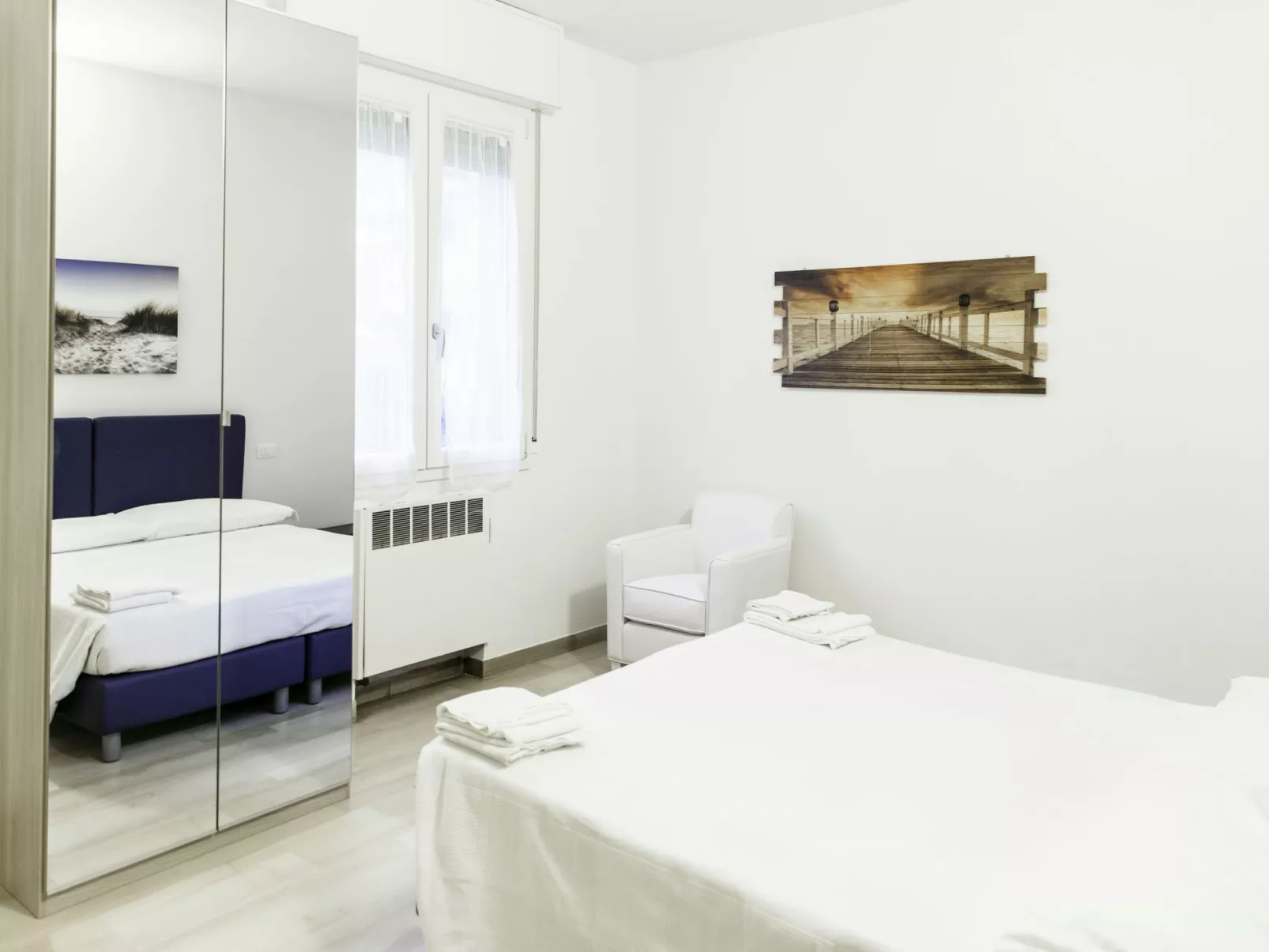 Auf dem Messegelände 14, in der Nähe des Zentrums und gegenüber dem Messegeländ-Drinnen