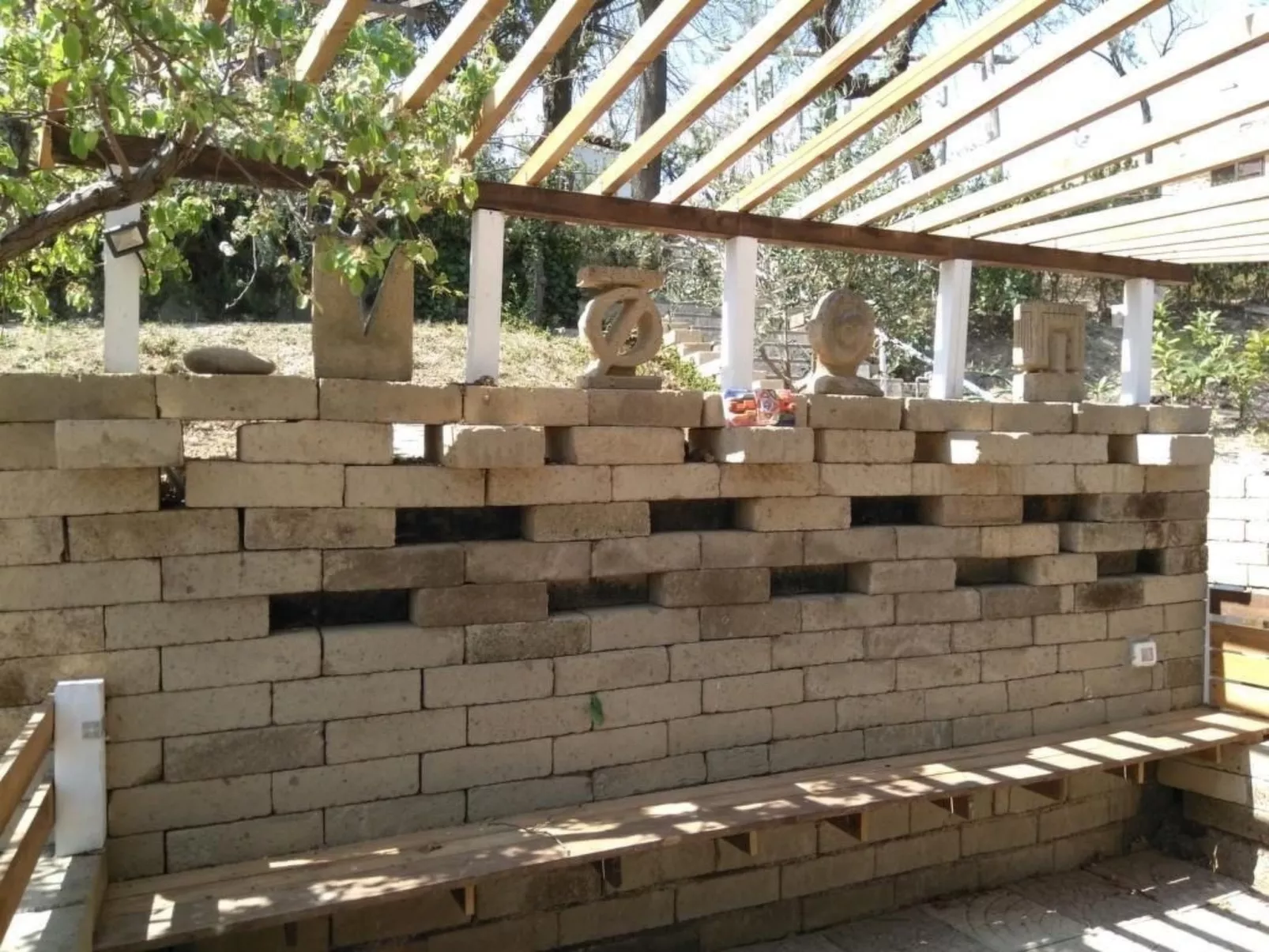 Studio  BUBO  - Pool - Ausblick- Kunst-Outside