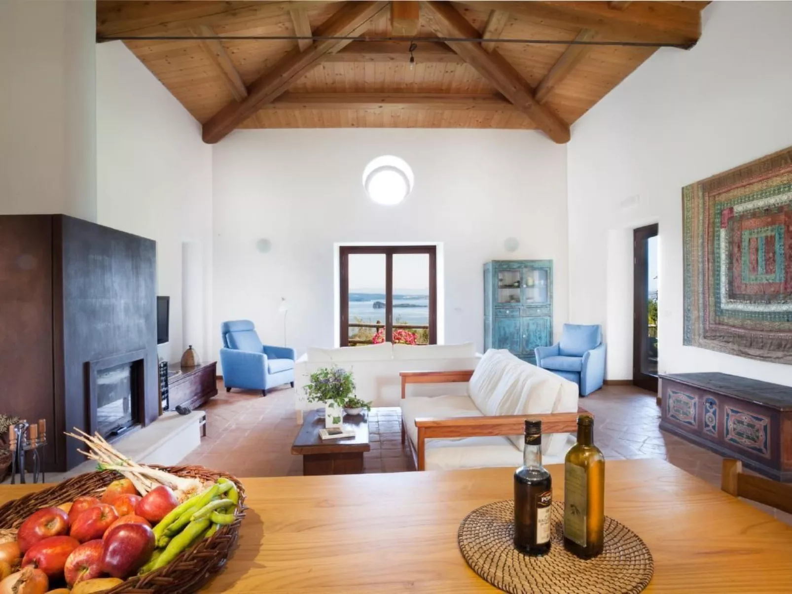 Freistehendes Haus mit privatem Pool-Dedans