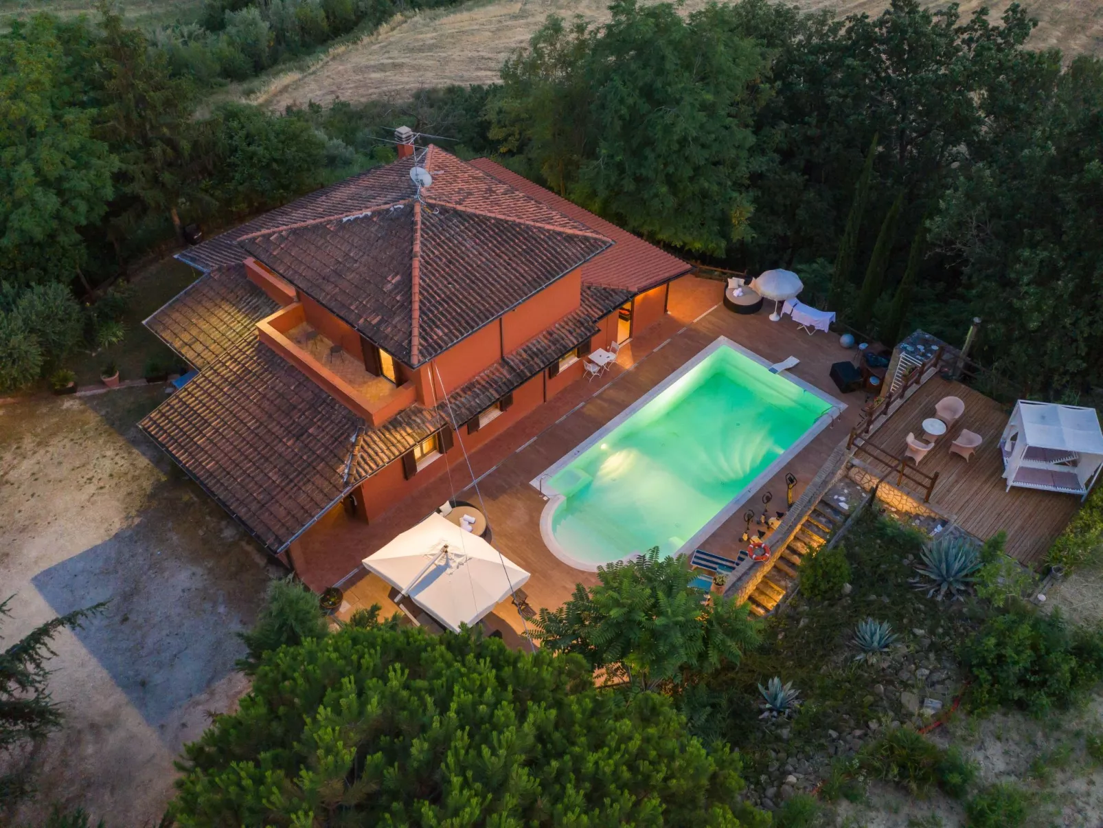 Landgut "TenutaQuarantaOlivi-Draußen