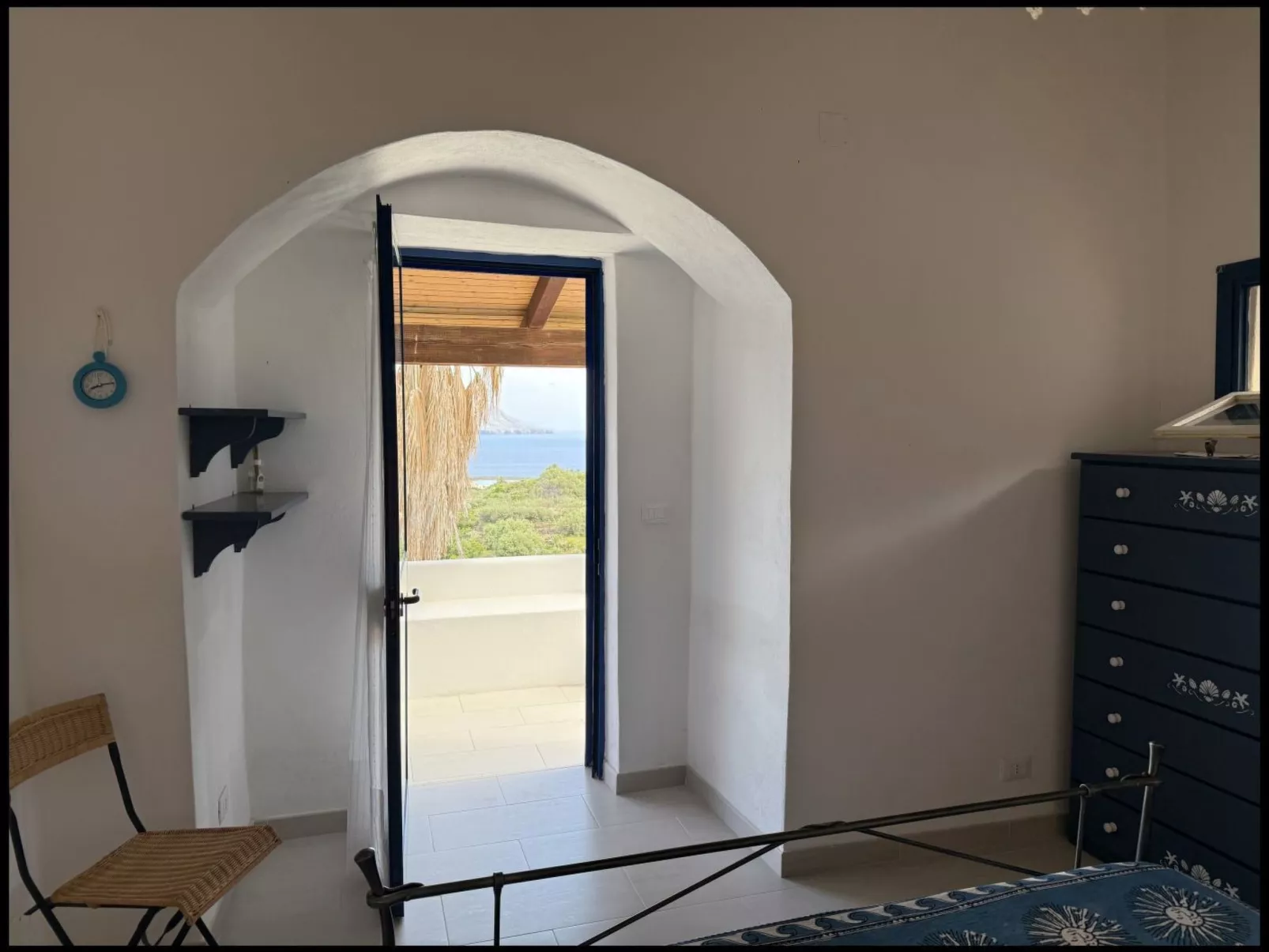 Villa in Panoramasprache, nur wenige Minuten vom Meer entfernt-Image-tags.info