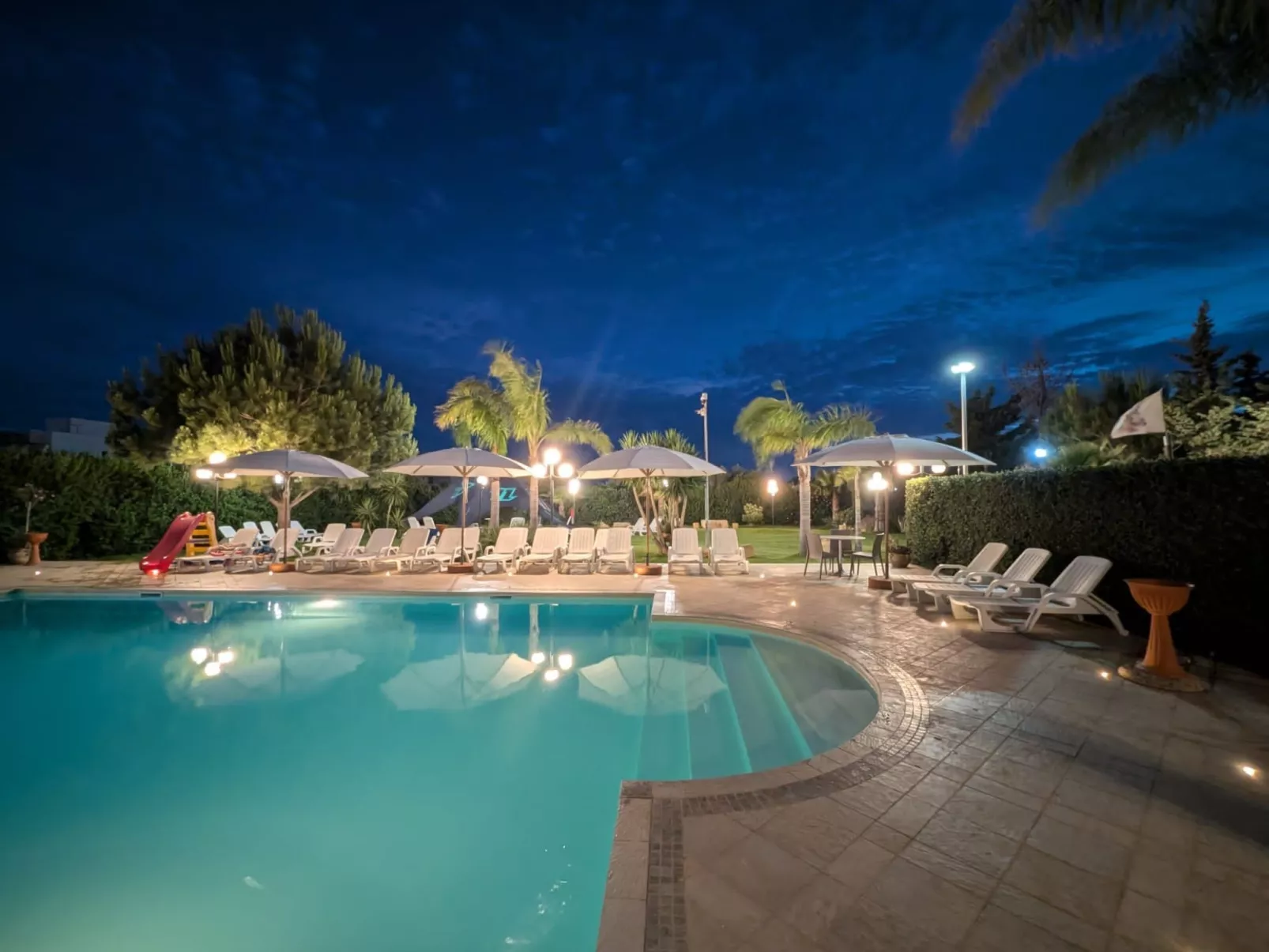 In Marsala mit Terrasse, gemeinschaftlichem Pool und Grill-Draußen