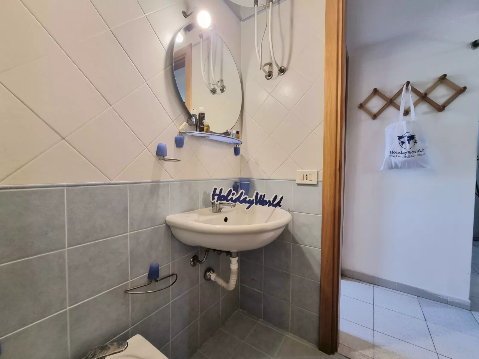 Ambra House by Holiday World-Image-tags.info