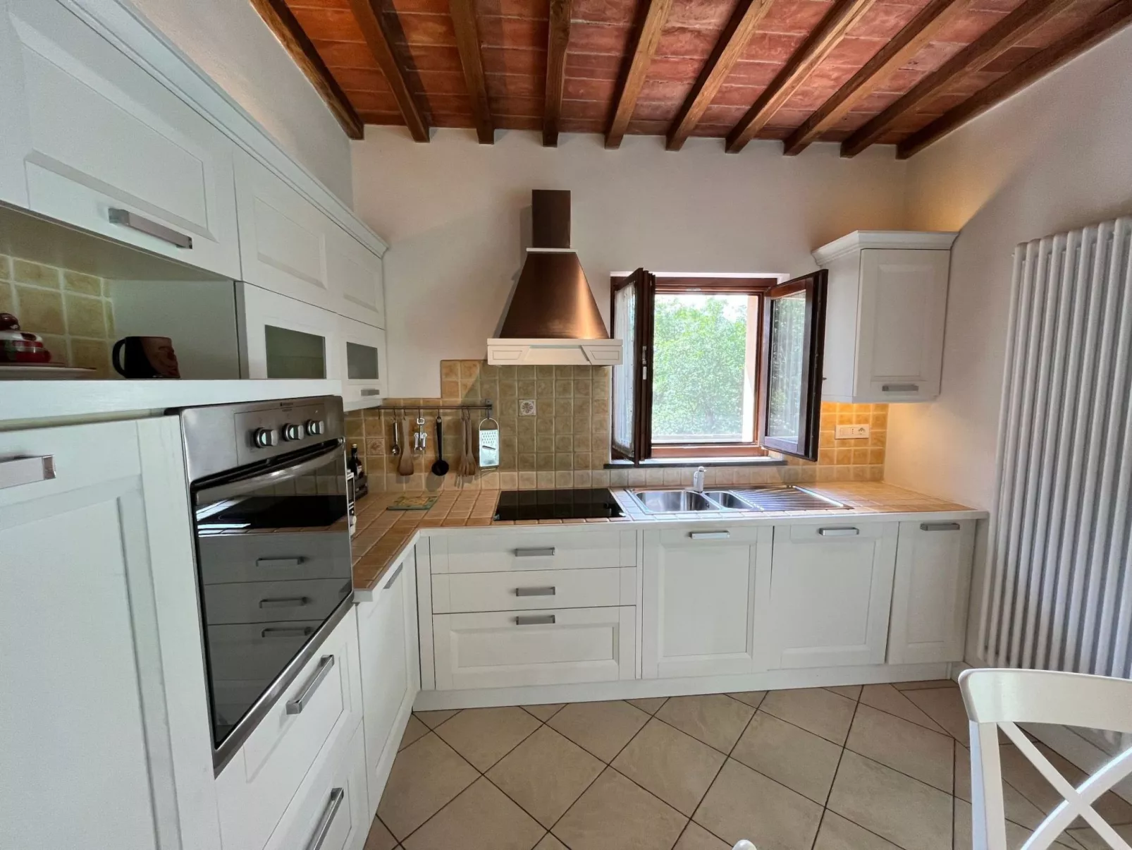 Villa im Grünen Civico 2 in Uzzano-Inside