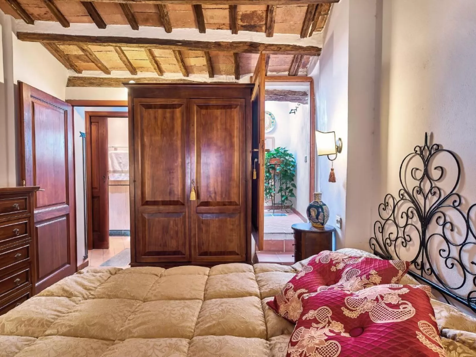 City center flat-Image-tags.info