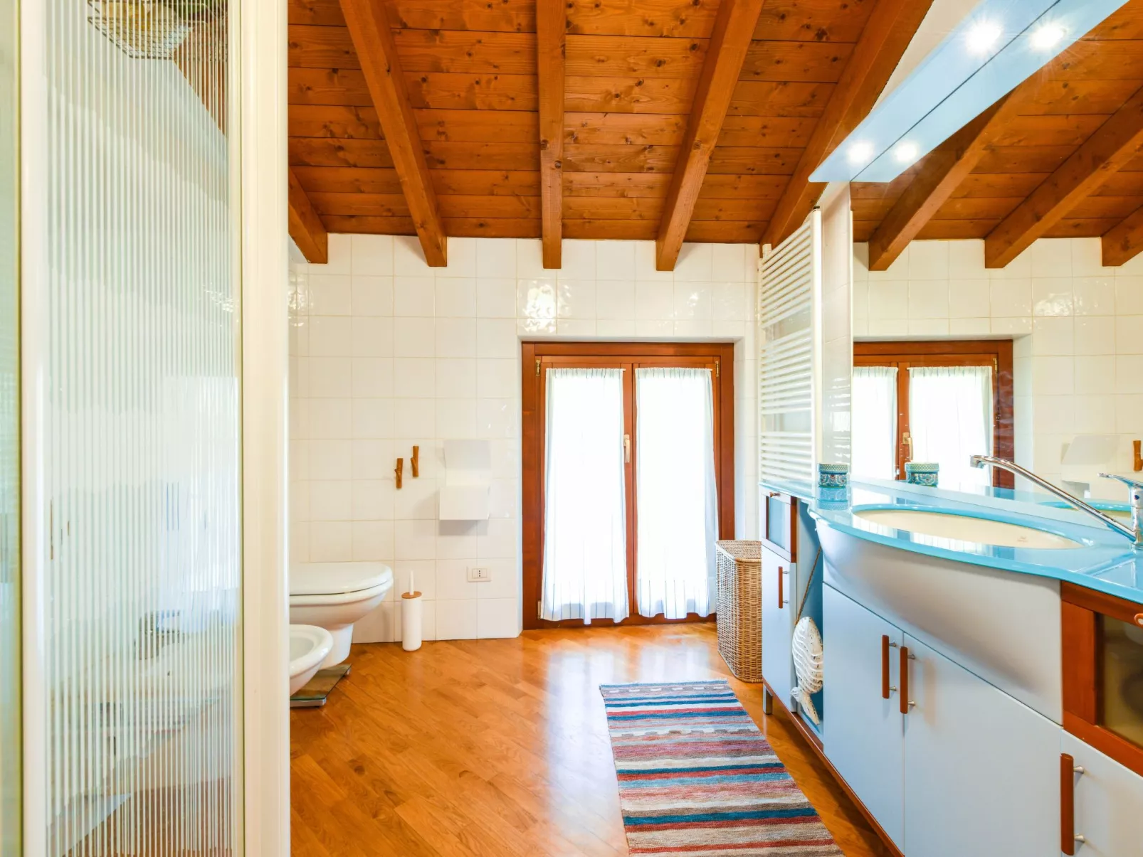 'Silvia4' mit Balkon-Drinnen