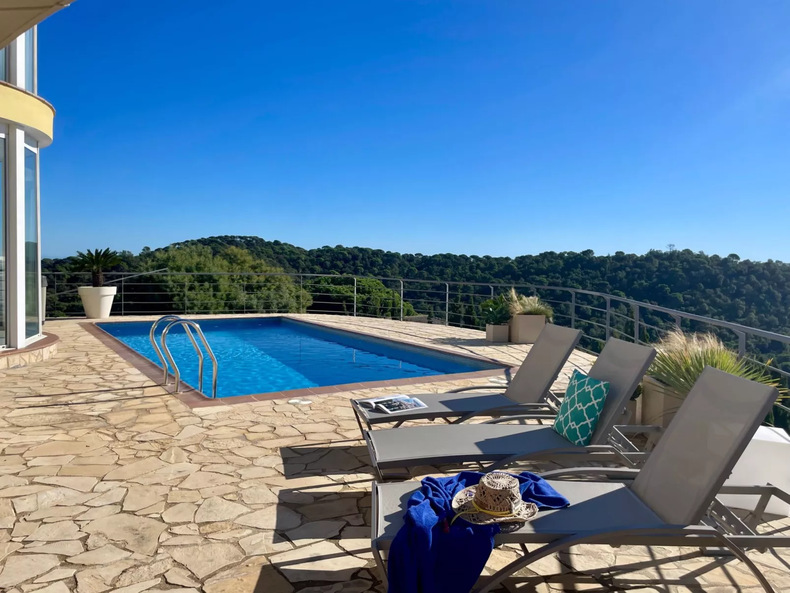 Villa Joie de Vivre - Geräumige Luxusvilla zur Miete-Outside