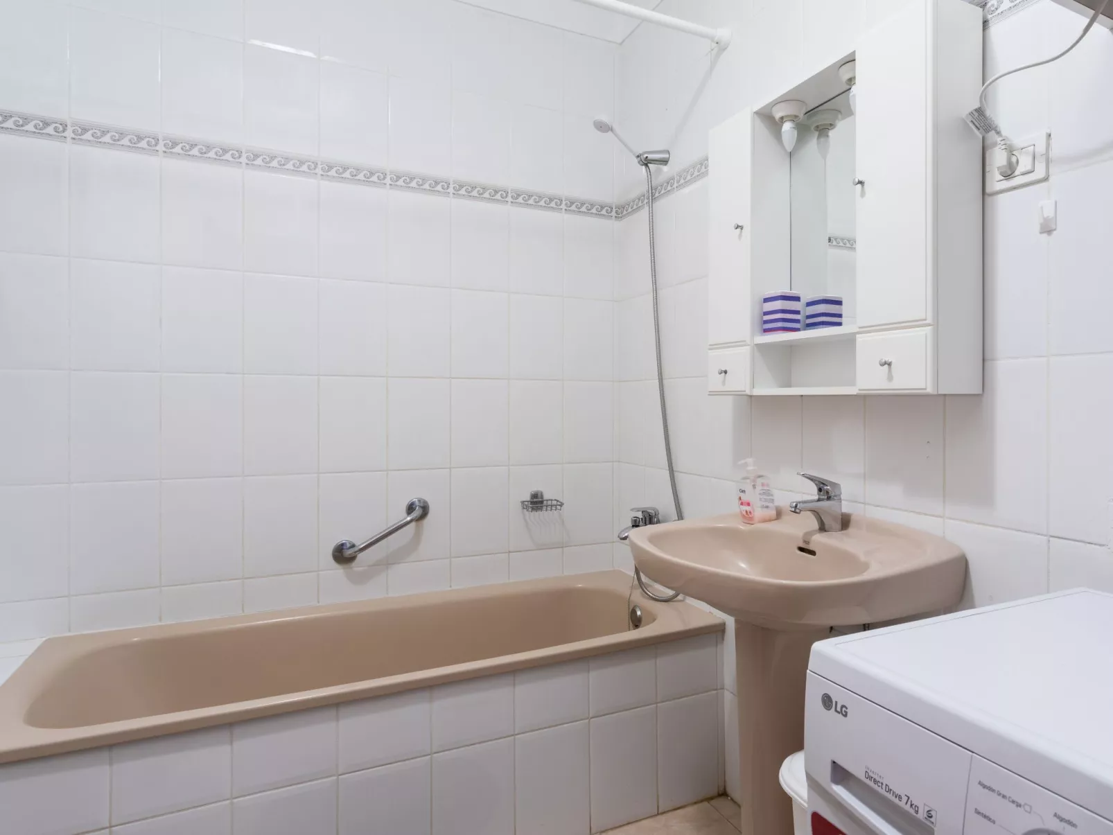 Apartment direkt am Meer-Drinnen