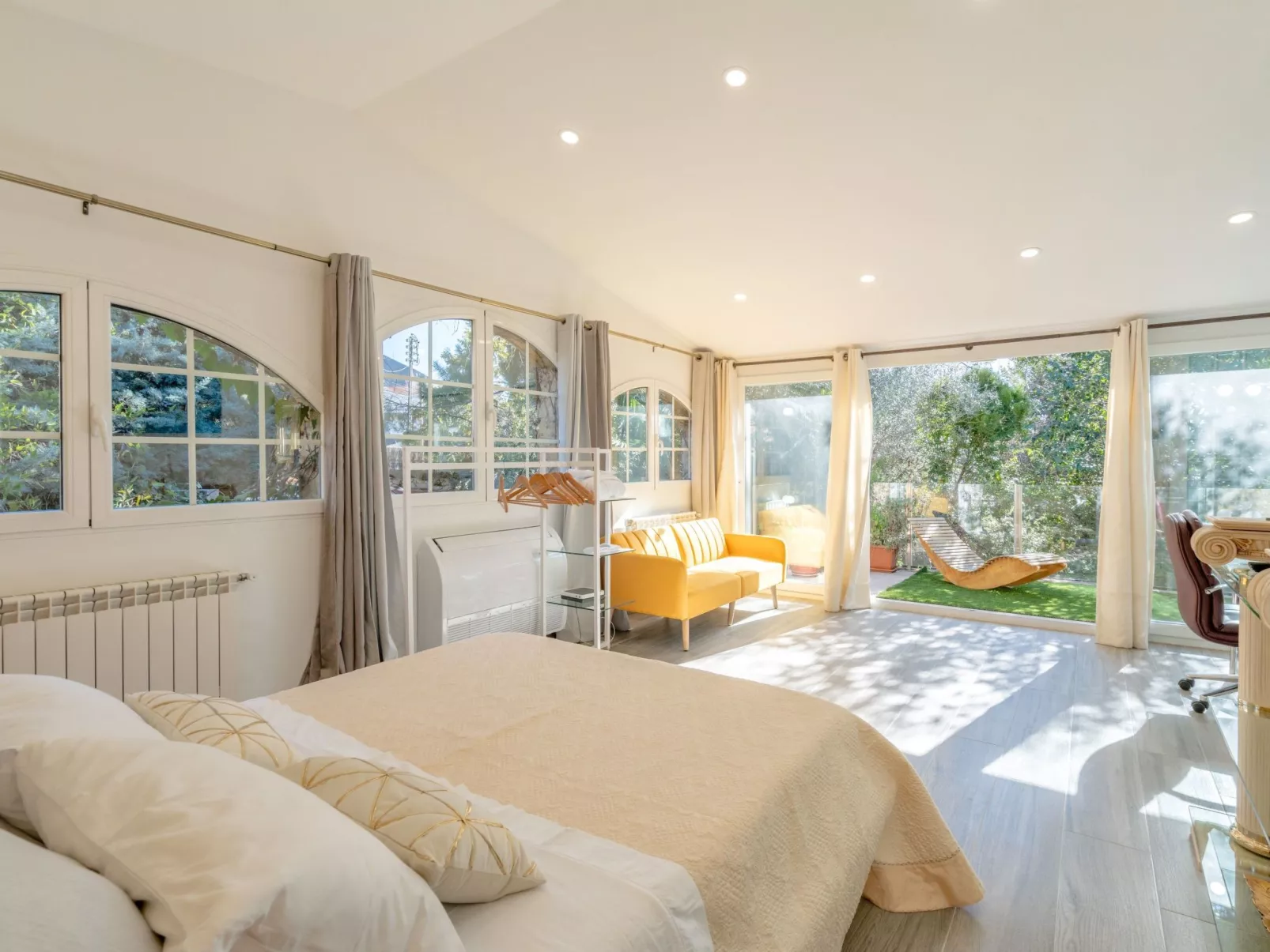 5-Suiten Madrid Villa Oasis, Schwimmbad-Spa, Fitnessraum, Club-Inside