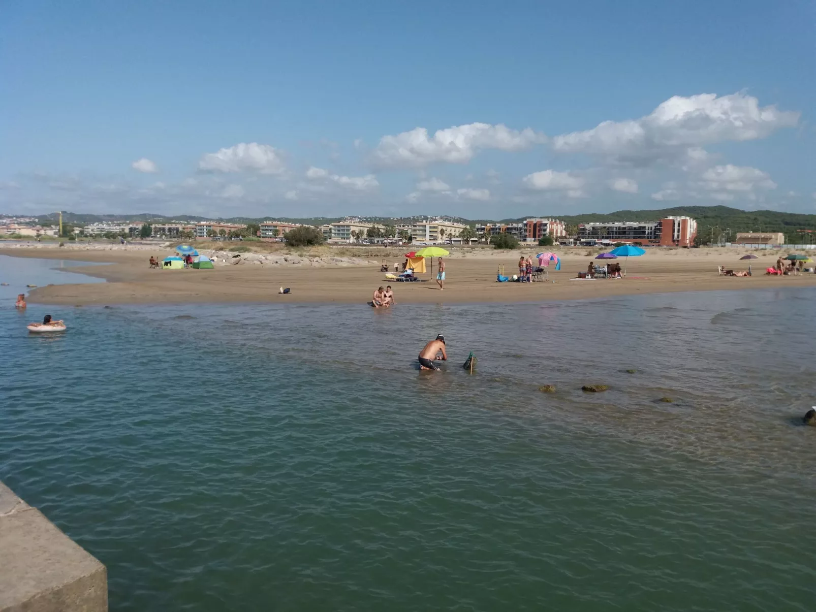 Chalet 'Vista Cunit' mit privatem Pool-Draußen