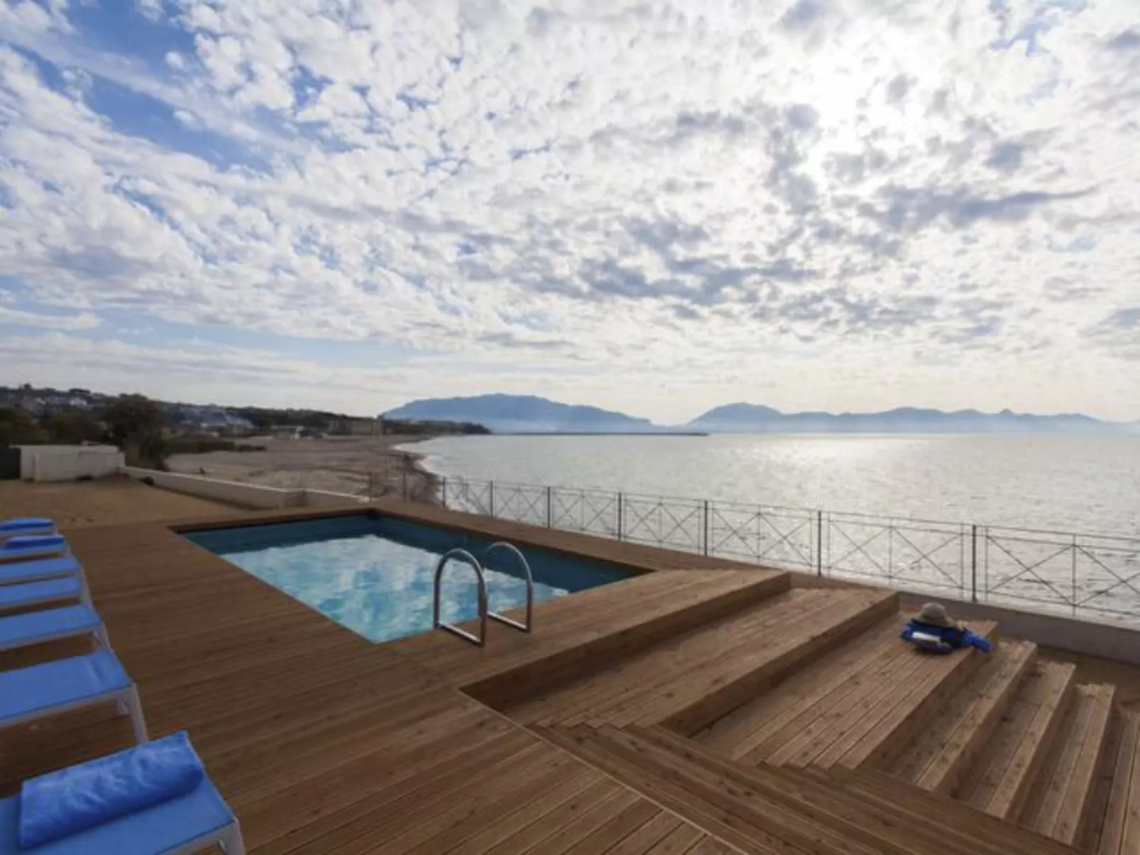 Villa Loreley Marina Beach Resort-Draußen