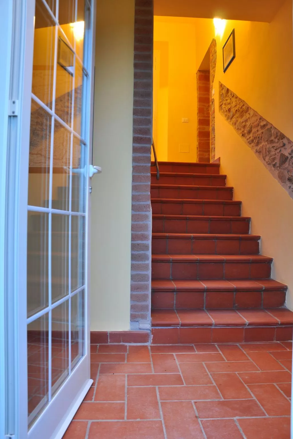 "Casa Olmo" Schwimmbad und Jacuzzi, privater Garten-Inside