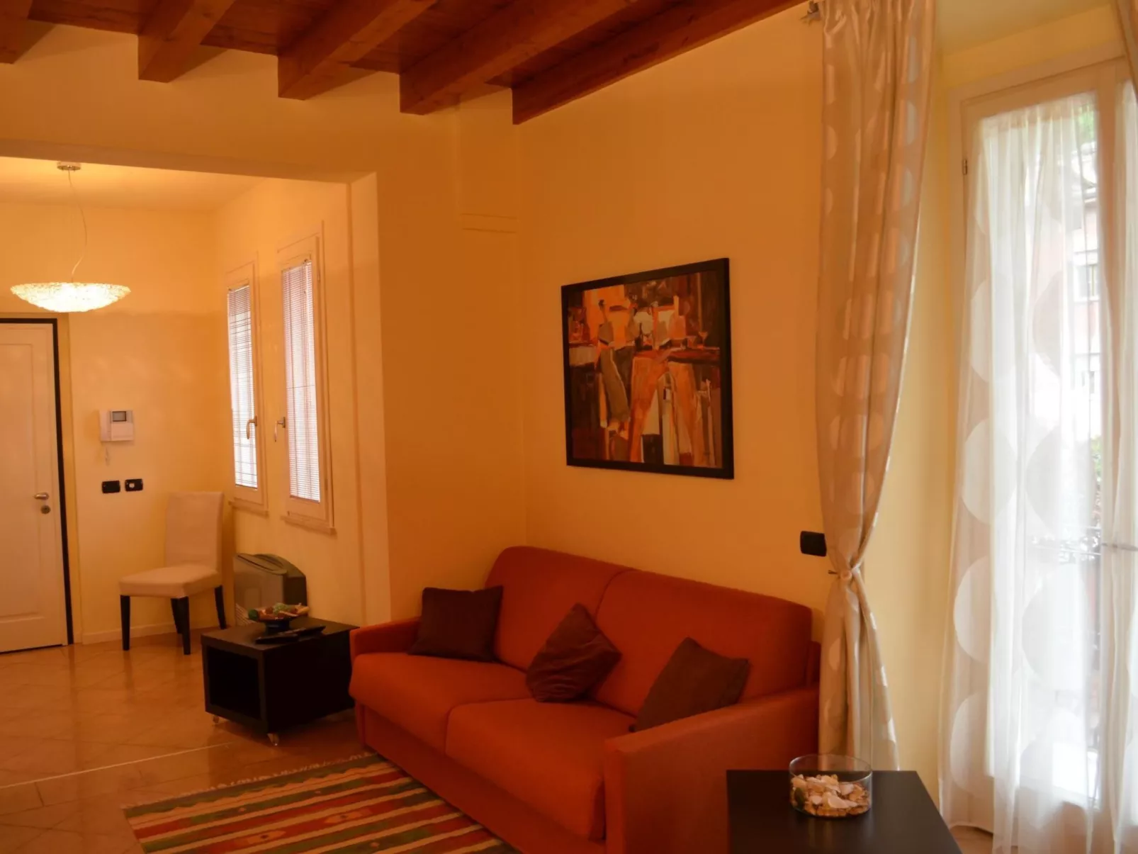 Stilvolle Wohnung in Toscolano Maderno-Dedans