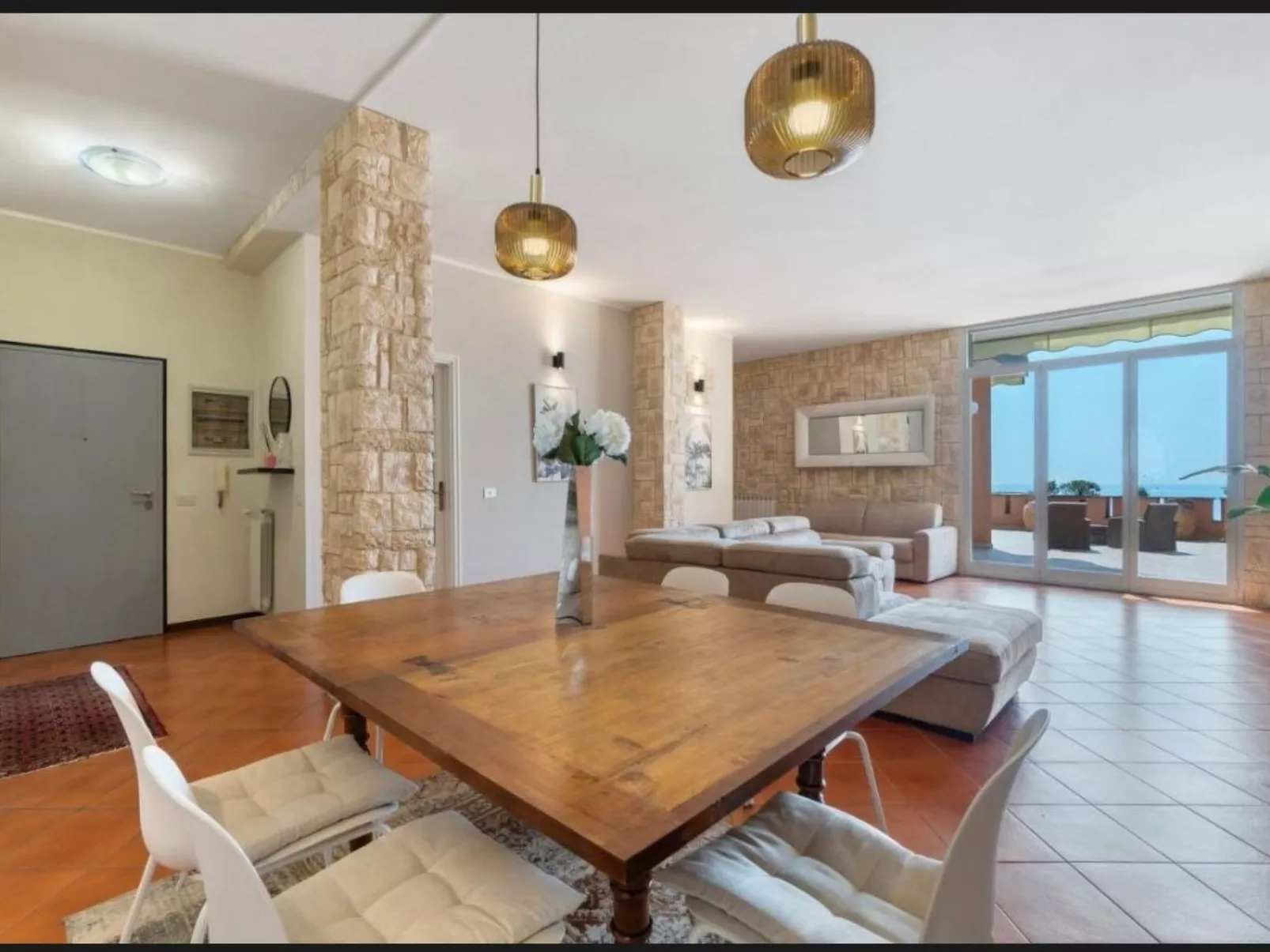 'Villa della Baia Sea-Drinnen