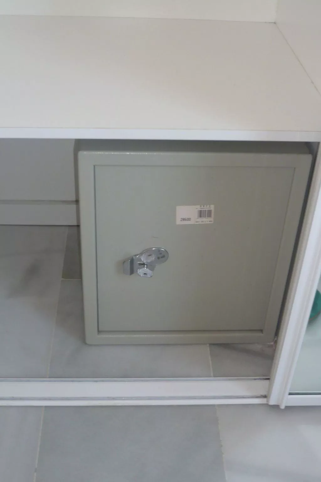 Mit Blick auf das Wasser-Dedans