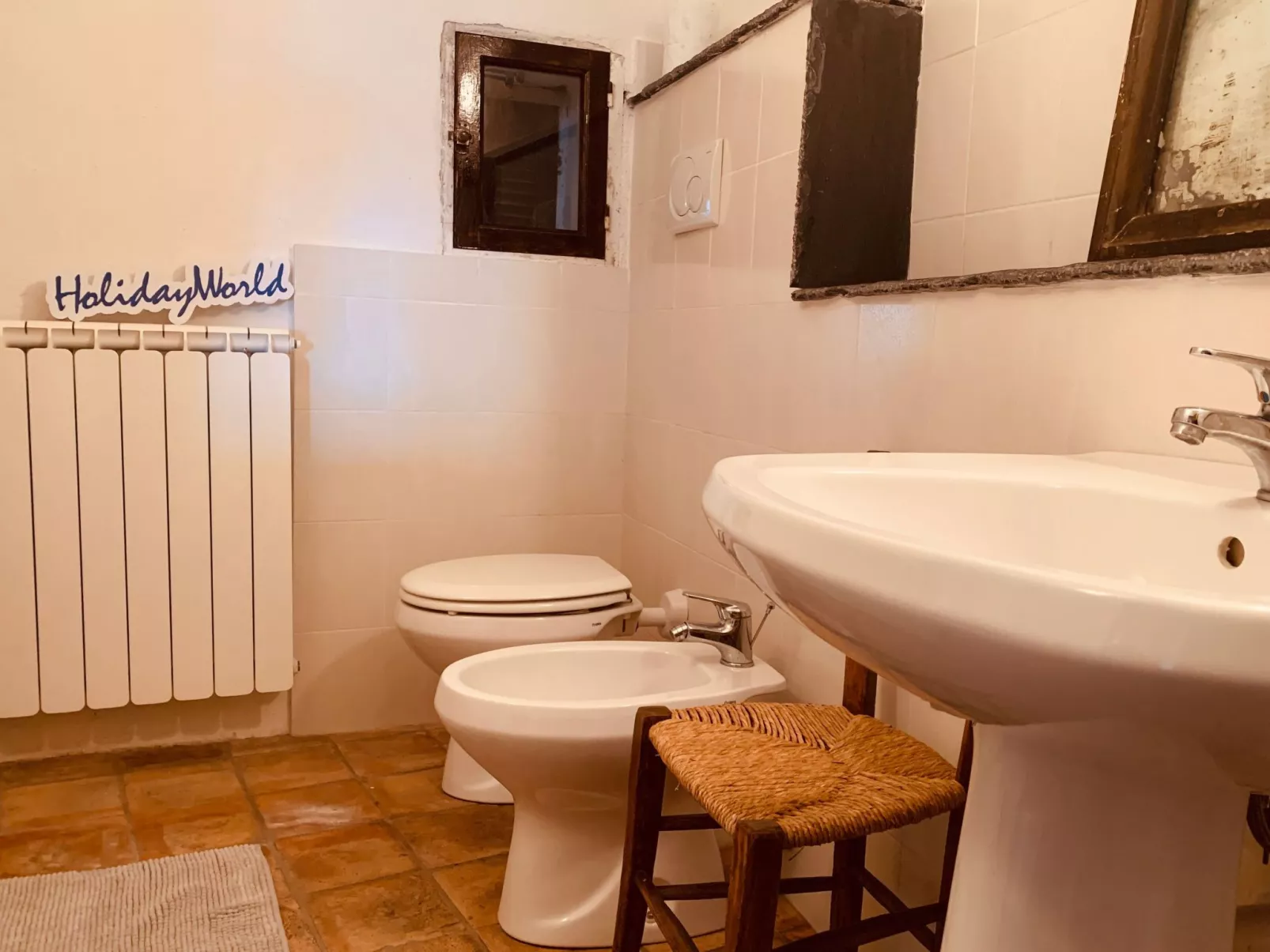 Für 4 Personen ca. 110 m&sup2; in Bajardo, Norditalien (Ligurien)-Drinnen