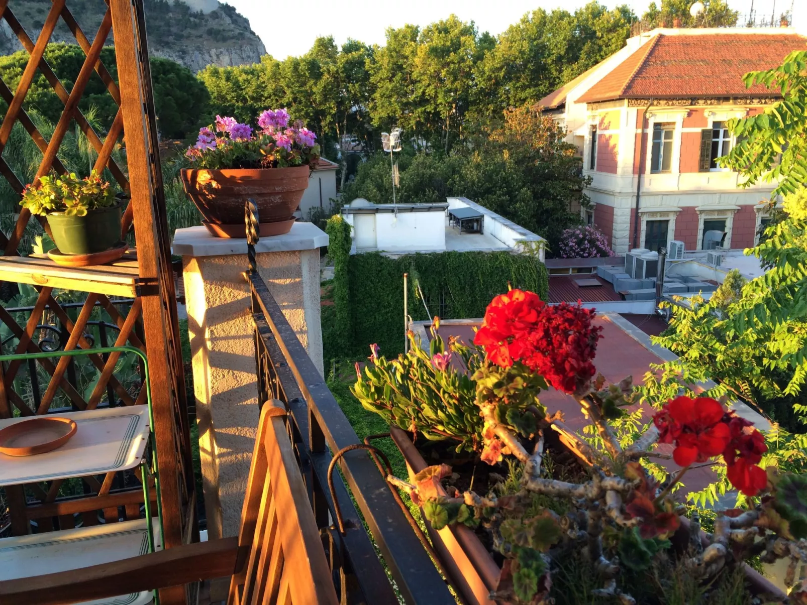 Wohnung in Jugendstilvilla-Draußen