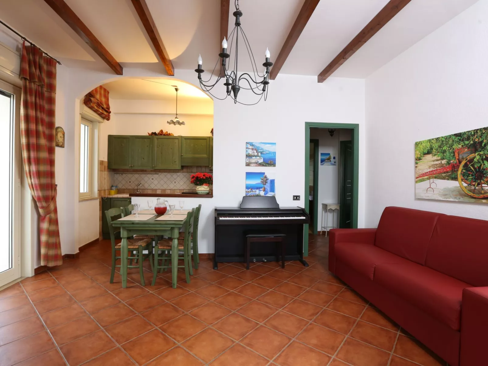 Appartement in Marchesana mit Großer Terrasse-Inside