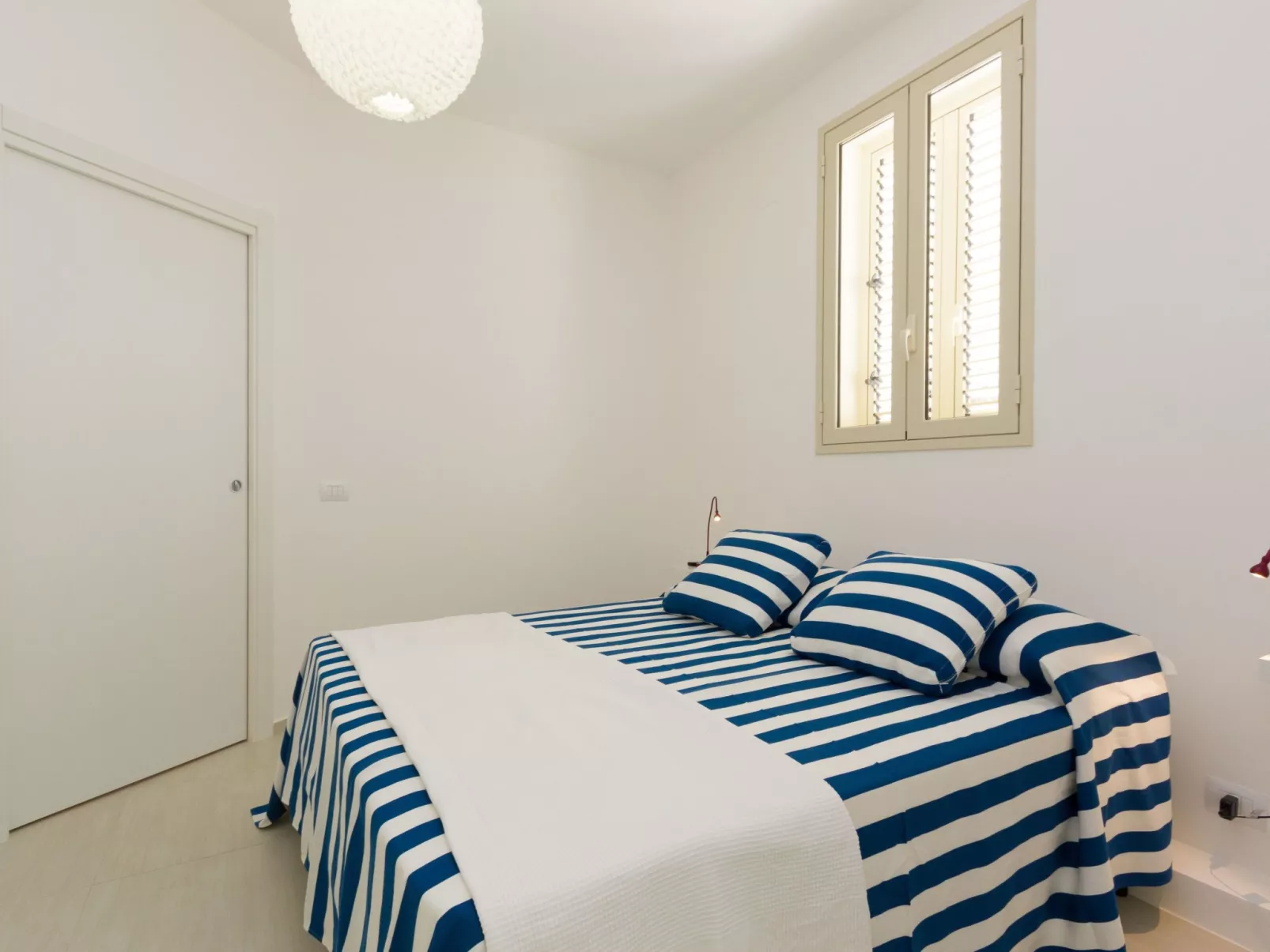 Talete, im Zentrum 40 m vom Strand entfernt-Inside