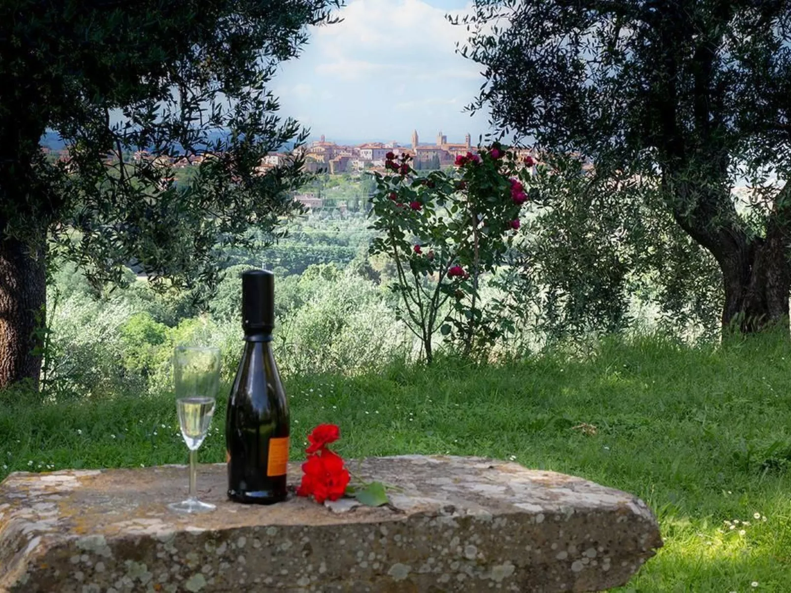 Wunderschöne Ferienwohnung in Monte San Savino mit gemeinschaftlichem Pool, Gar-Image-tags.info