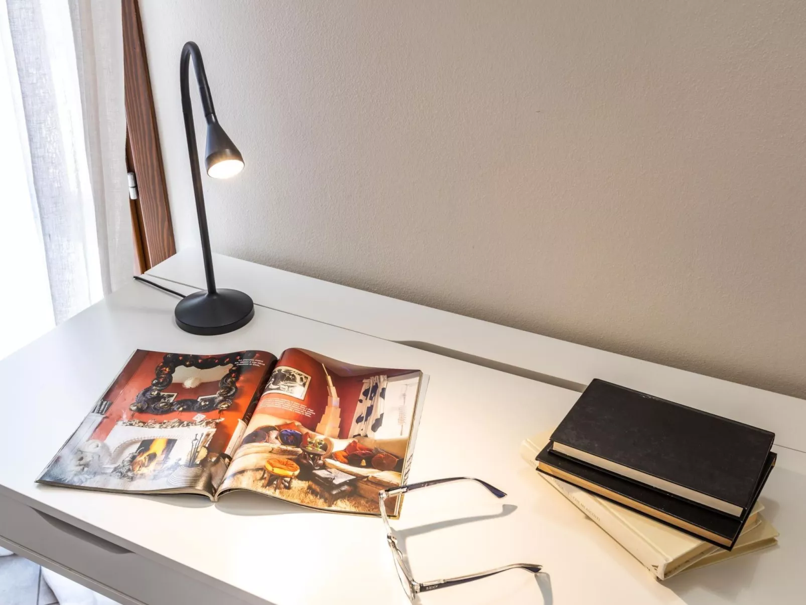 Wohnung mit separatem Eingang und kleinem privaten Innenhof.-Dedans