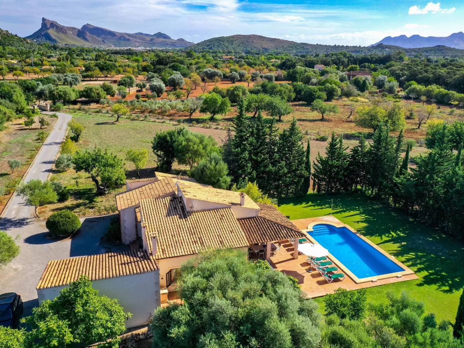 Schöne Villa für 8 Personen in der Nähe von Pollença-Dehors