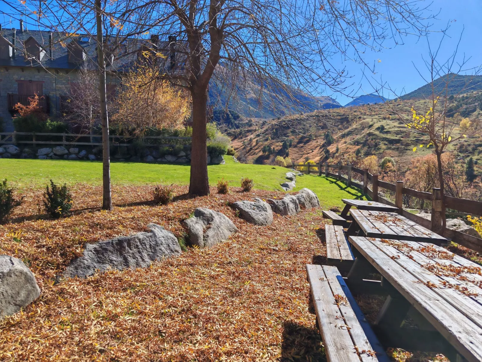 Wohnung mit privatem Garten und gemütlichem Puig Falcó 2 Vall de Boí-Outside