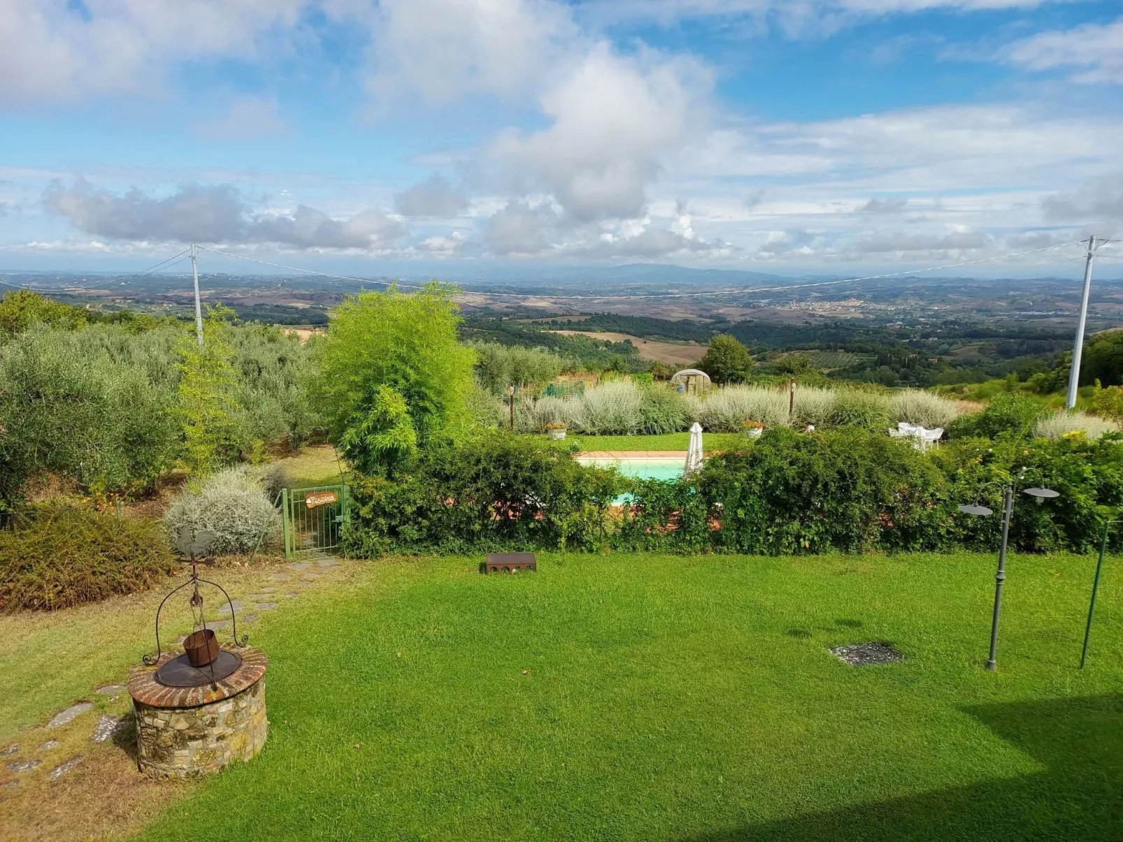 Schönes Ferienhaus in Gambassi Terme mit Privatem Pool-Dehors