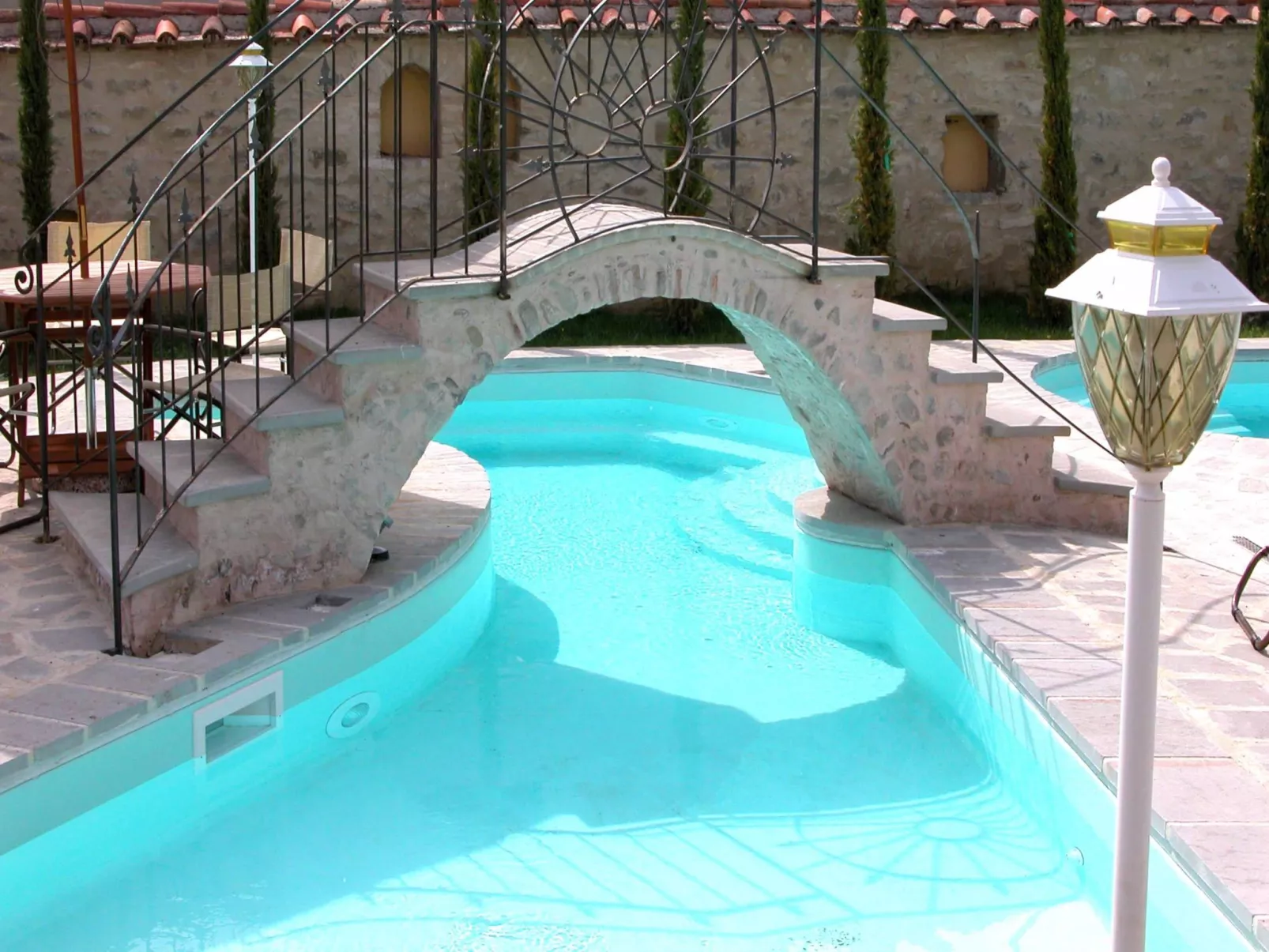 Altes Kloster und eleganter Landsitz-Outside