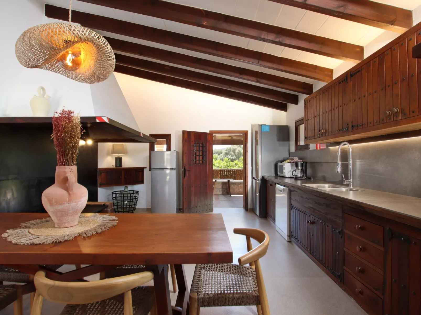 Große Villa auf dem Lande in der Nähe von Pollensa.-Inside