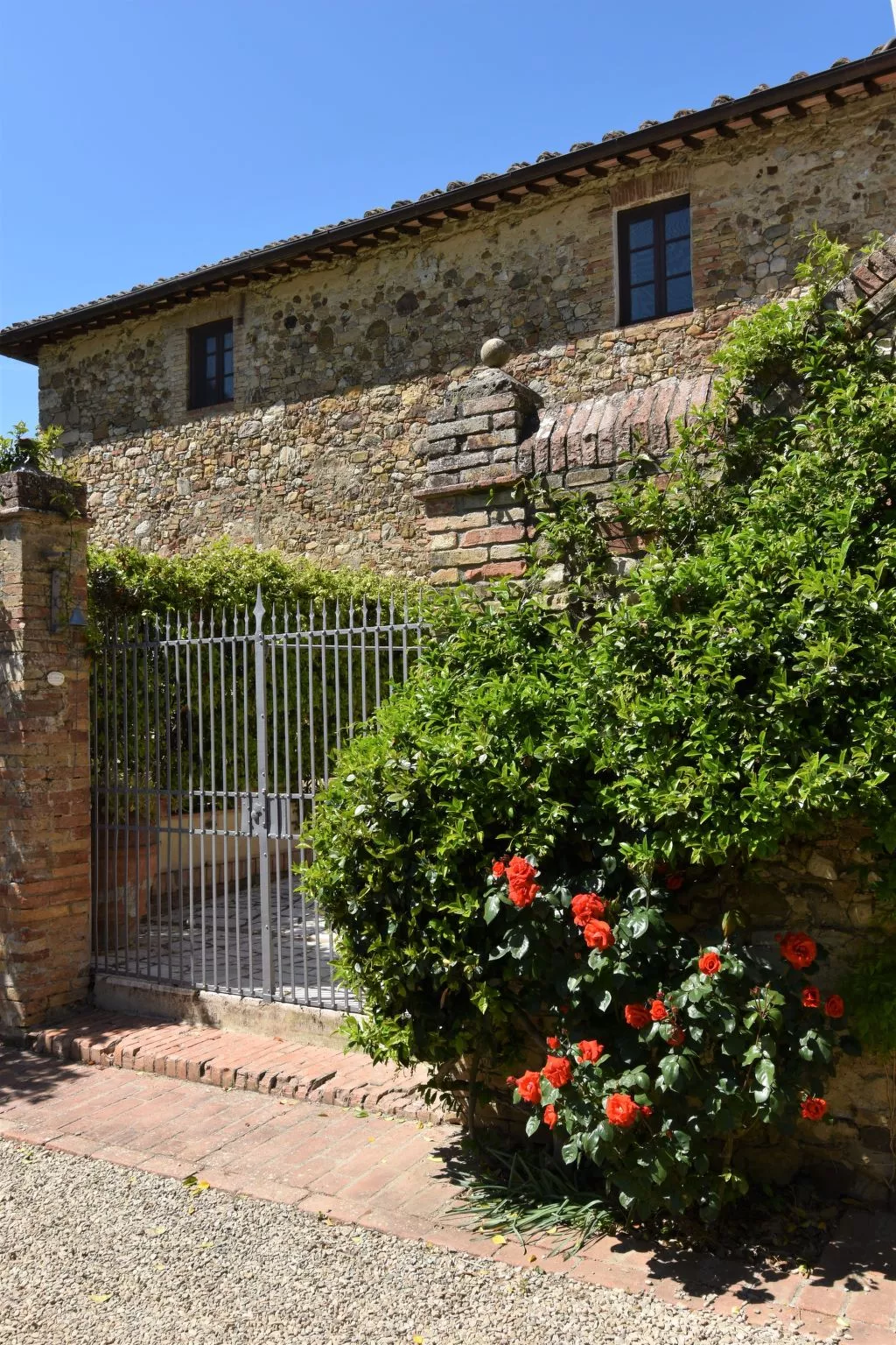 Wohnung in Bauernhaus mit großem Garten, Schwimmbad-Outside