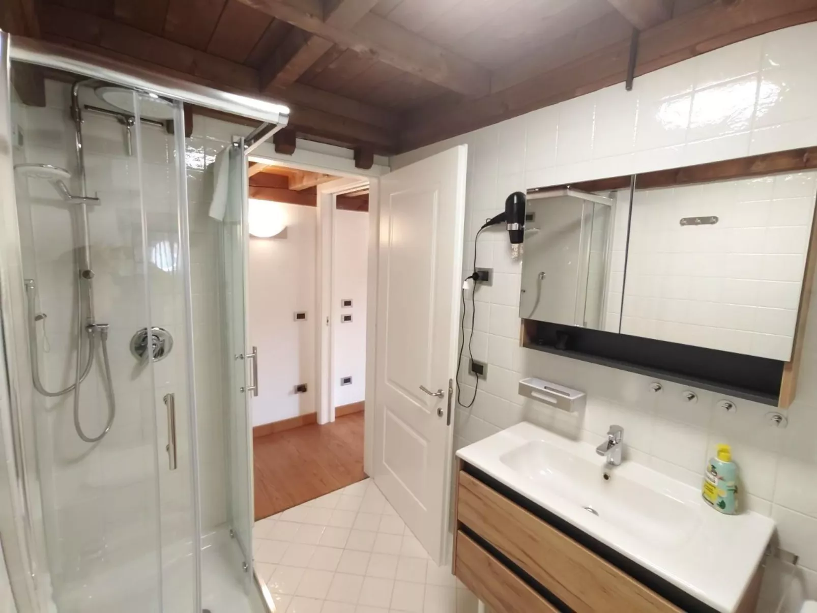 Aly d'angelo - im Turm-Inside