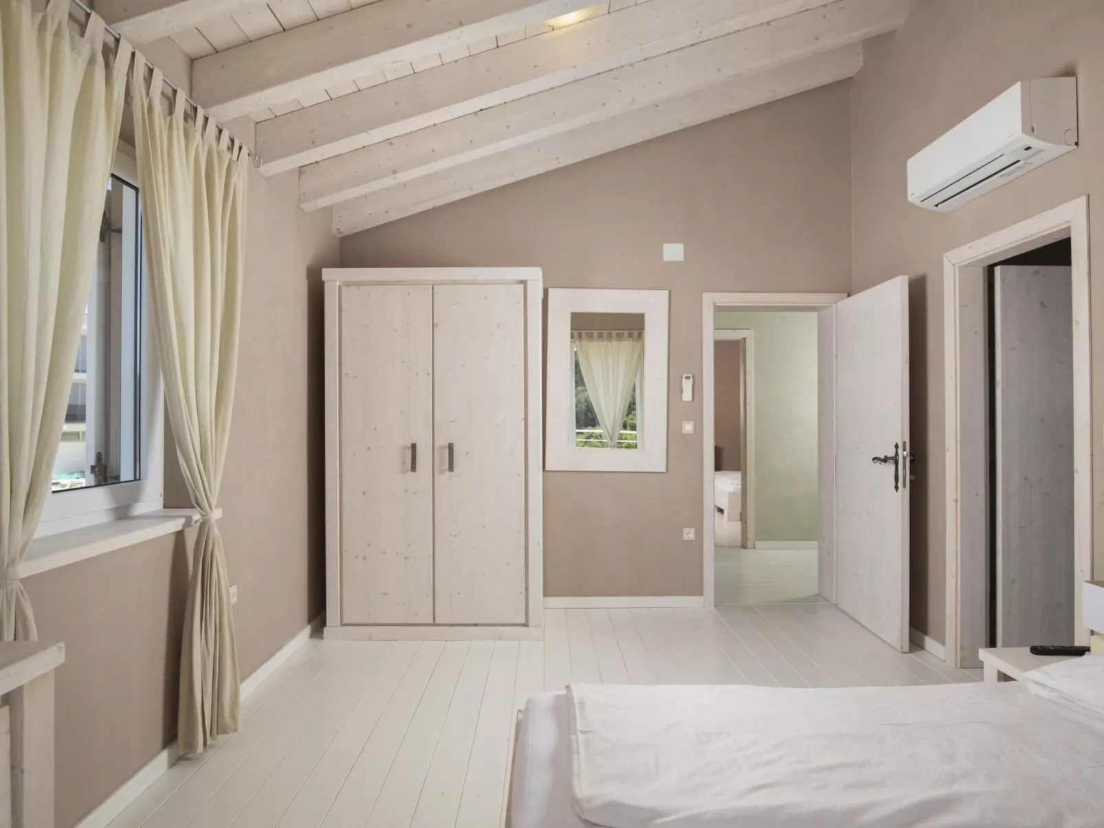 Villa Bella-Image-tags.info