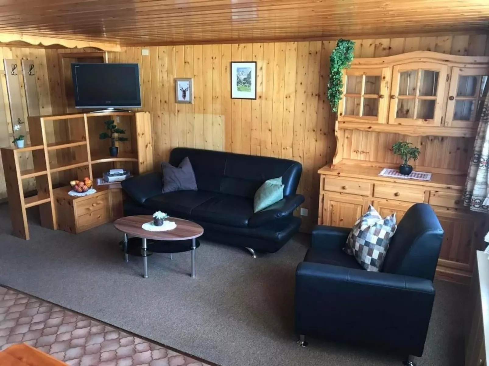 Beim Faulensee 2-Bett Wohnung  1. Stock  West-Inside