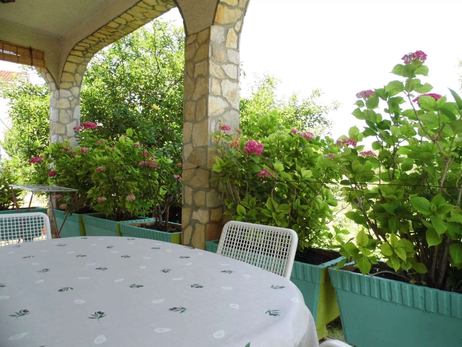 Schöne, gemütliche Ferienwohnung "Mira B" mit Garten-Draußen