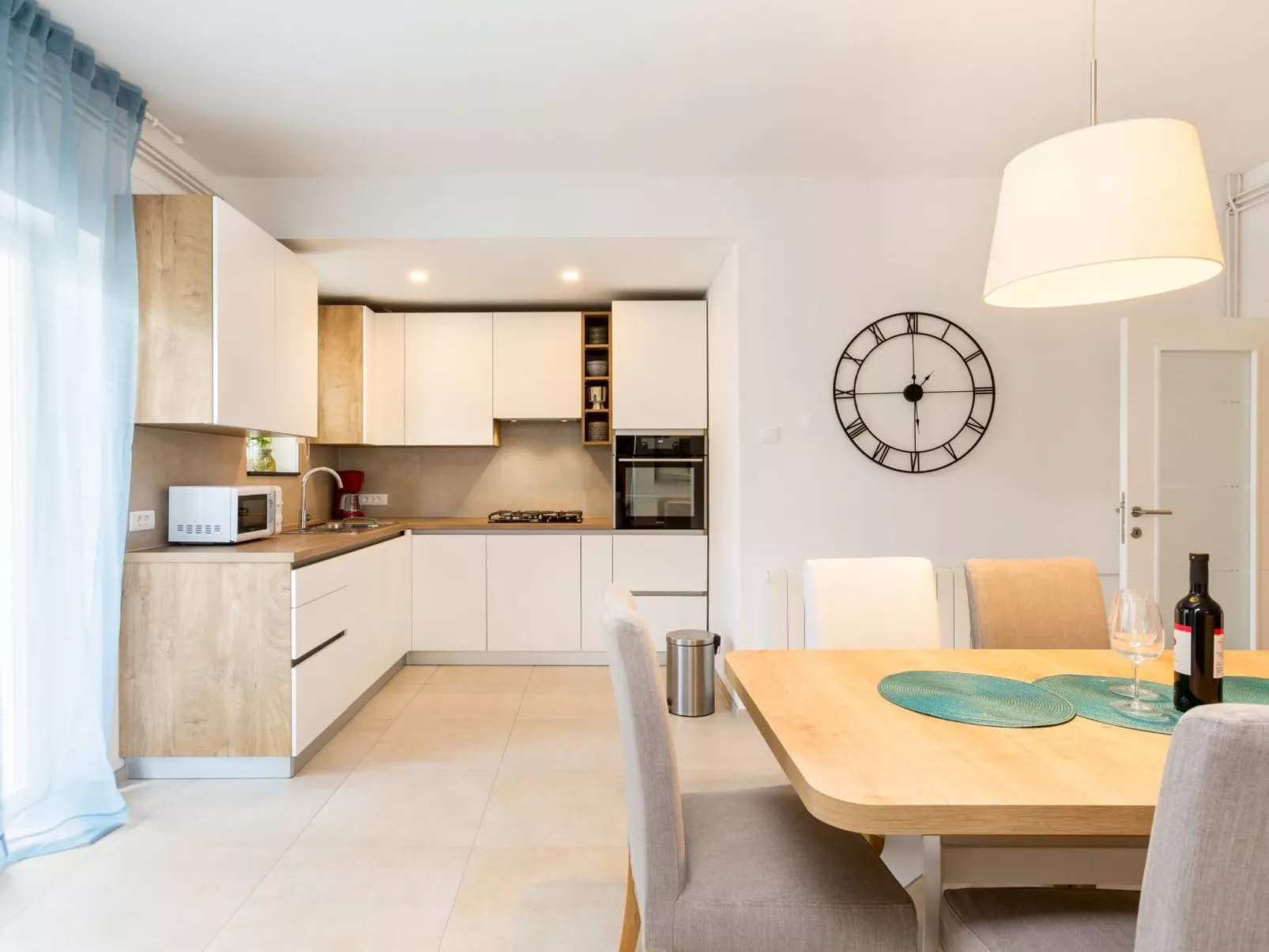 Tia, Wohnung mit Pool-Inside