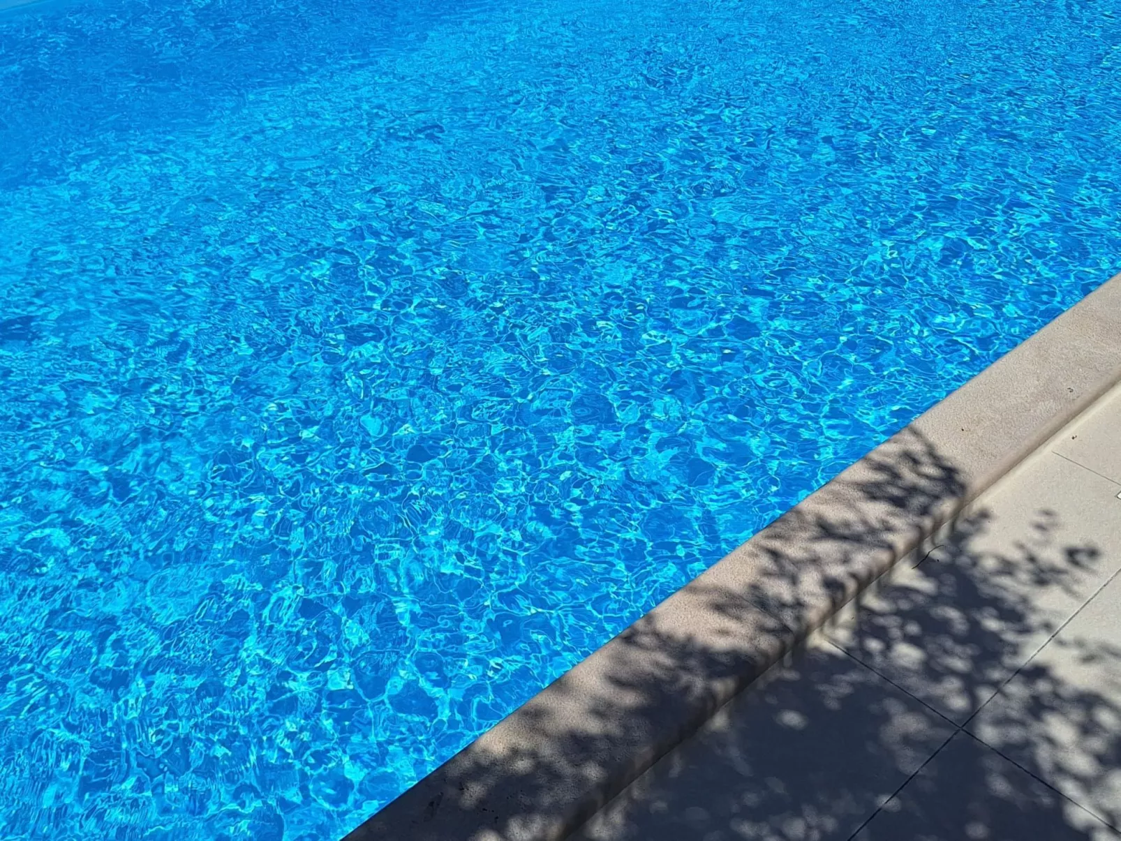 Urlaub mit Kindern-Ferienwohnung mit Pool-Dehors