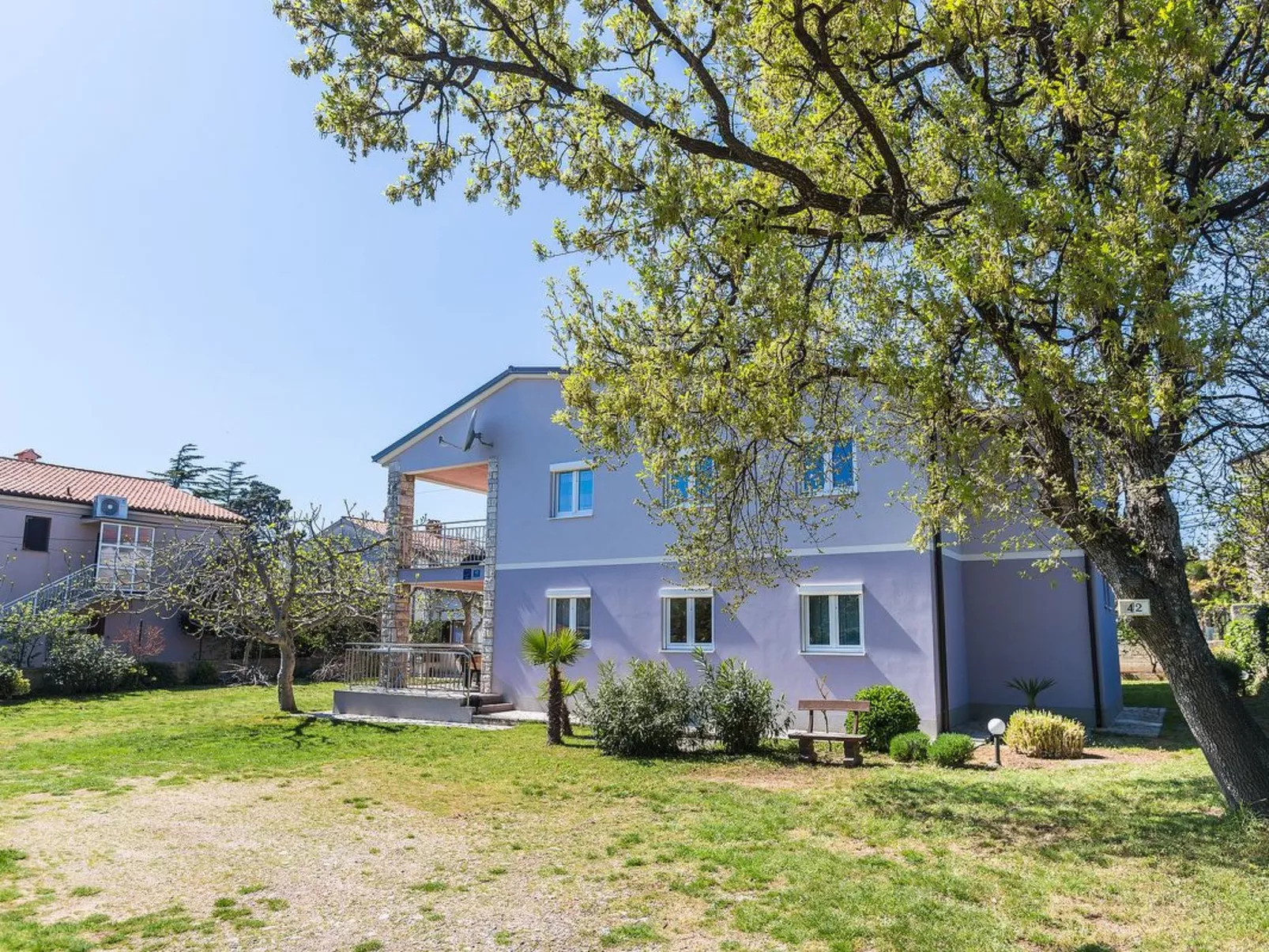 Alojzija - Srednji-Draußen