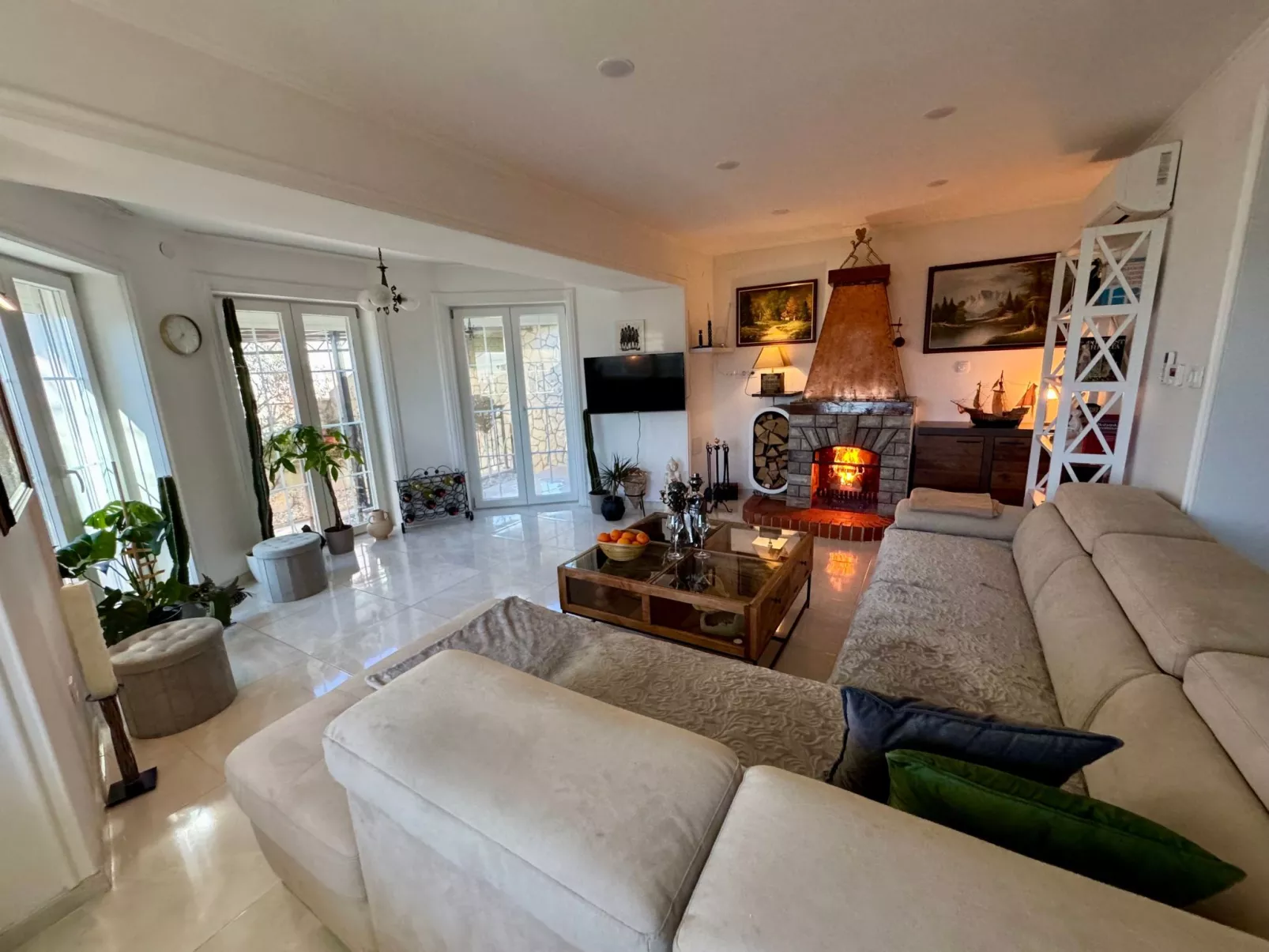 Apartment Toma 2-Dedans