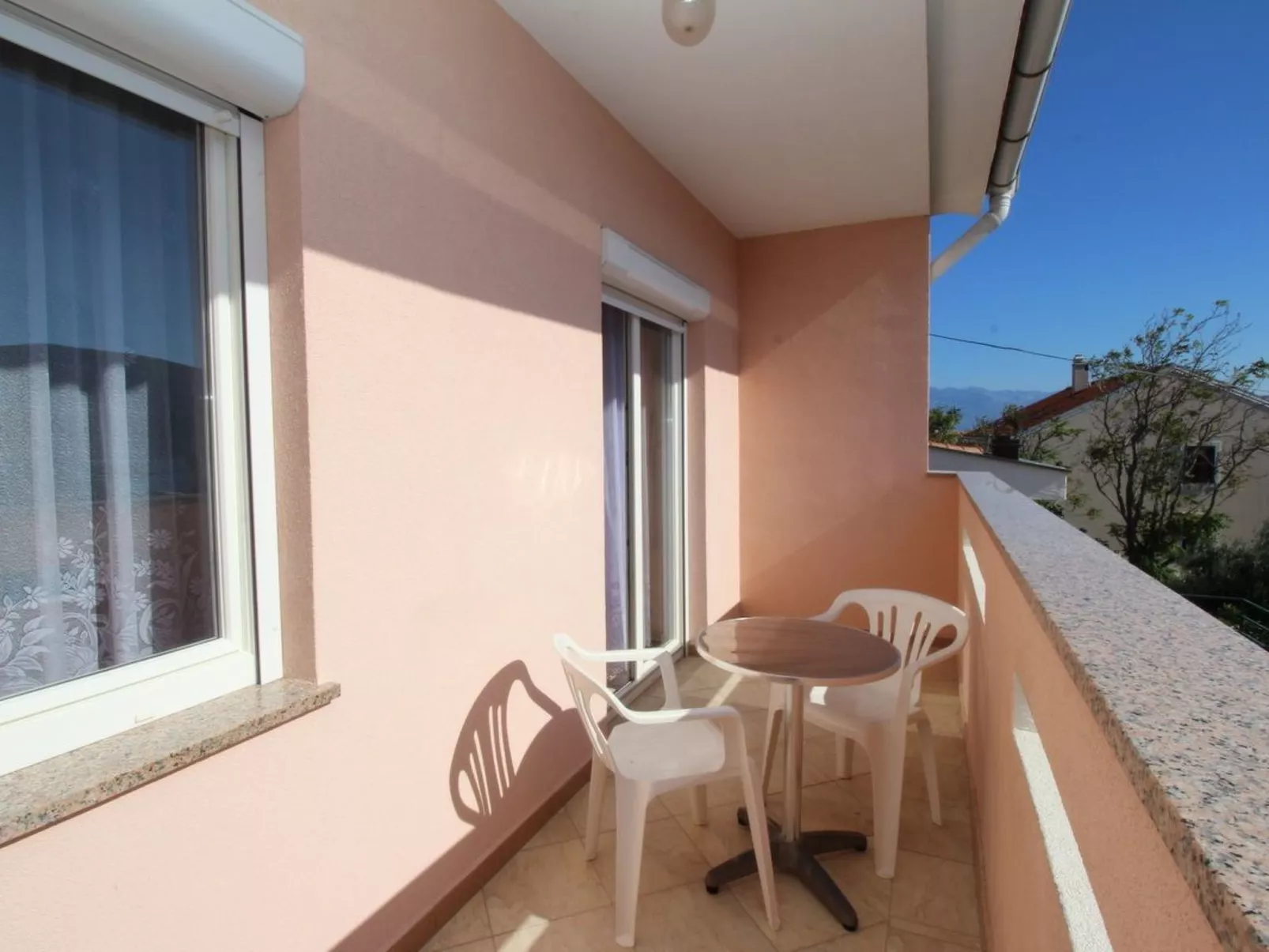 In Baška mit Eigenem Balkon-Draußen