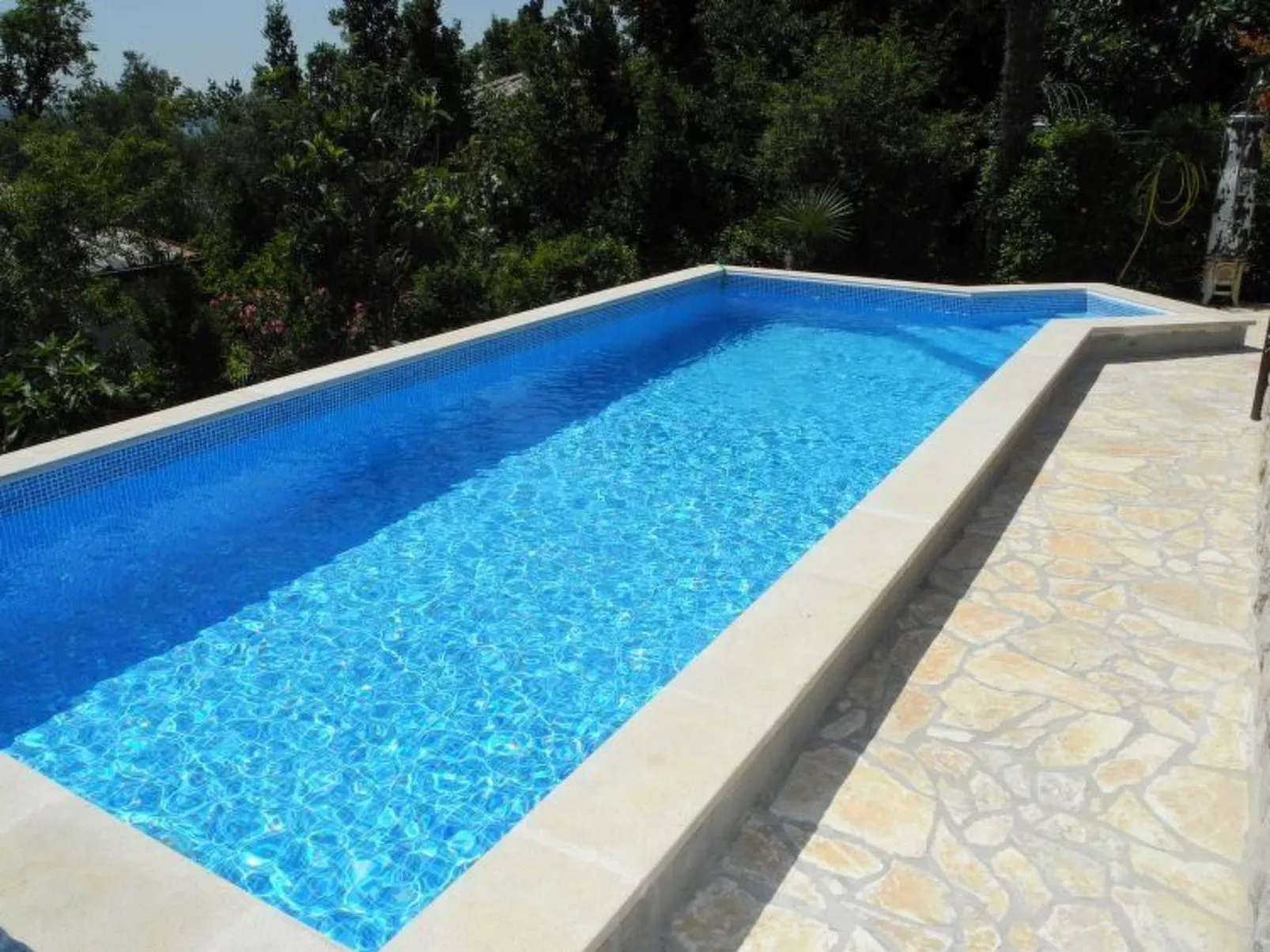 Wohnung 30m vom Meer entfernt, mit Gemeinschaftspool