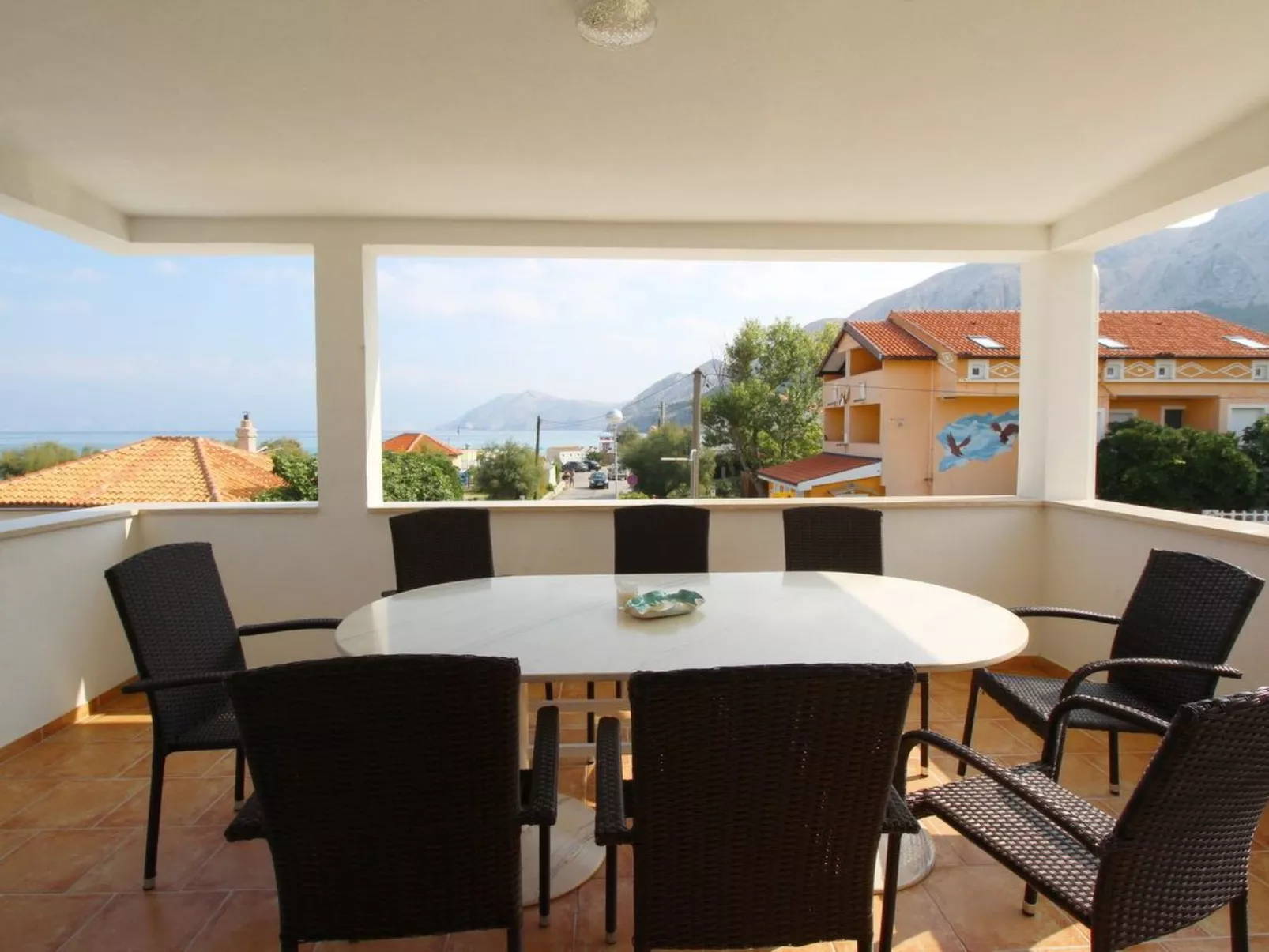 Pintar A4+2 Zarok-Outside