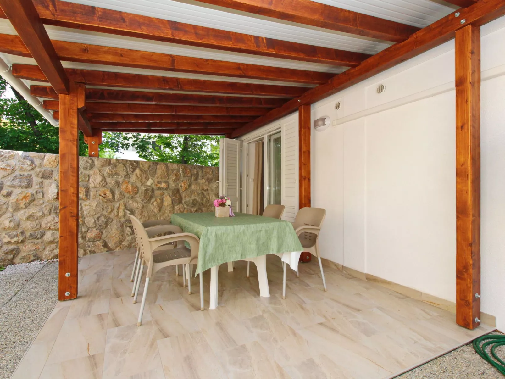 Appartement in Baška mit Eigener Terrasse