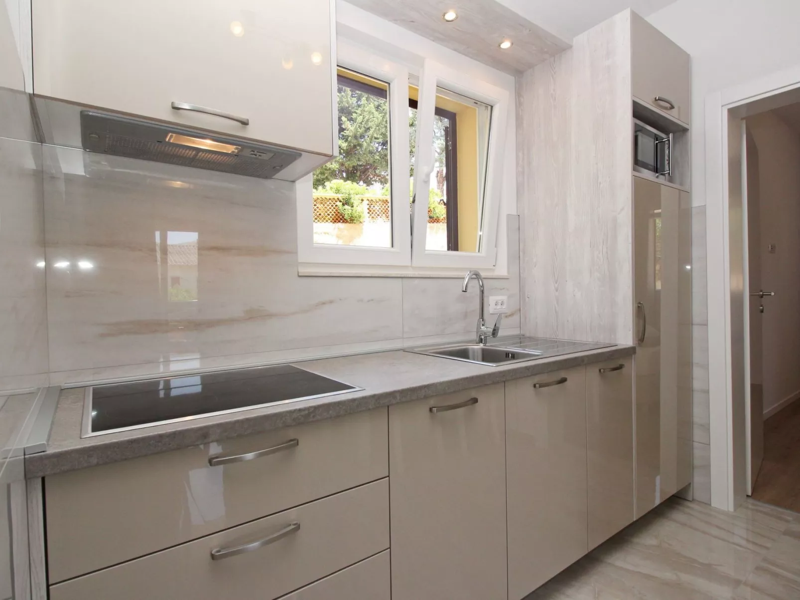 Gemütliche Ferienwohnung in Baška mit Eigenem Balkon - Drinnen