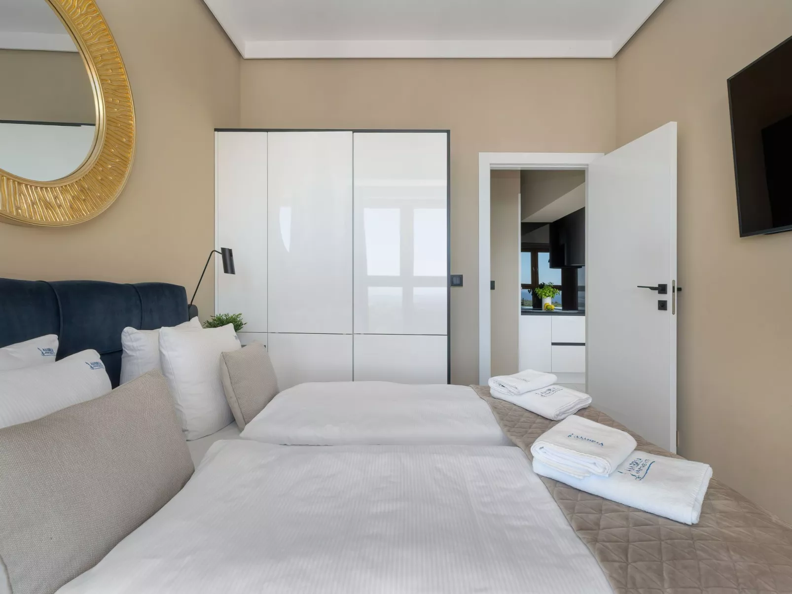 "Platan Tower 113"-Dedans